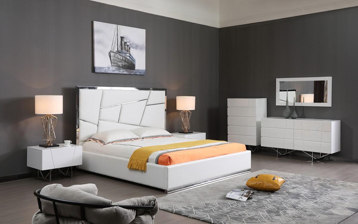 Contemporary, Modern Platform Bedroom Set Marisol Marisol EK Bed-Set-3 in White, Silver Faux Leather