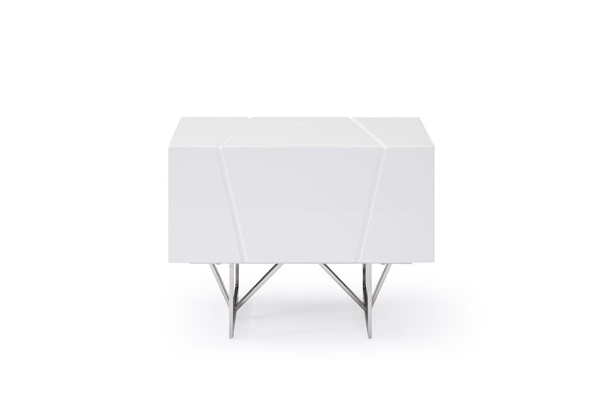 

    
 Shop  White Faux Leather Marisol Platform KING Bedroom Set 3Pcs Contemporary Modern
