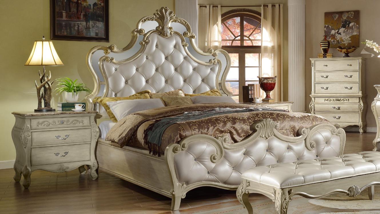 

    
McFerran B8305 Antique White Glamour Crystal Tufted Fabric Queen Bedroom Set 5Pcs
