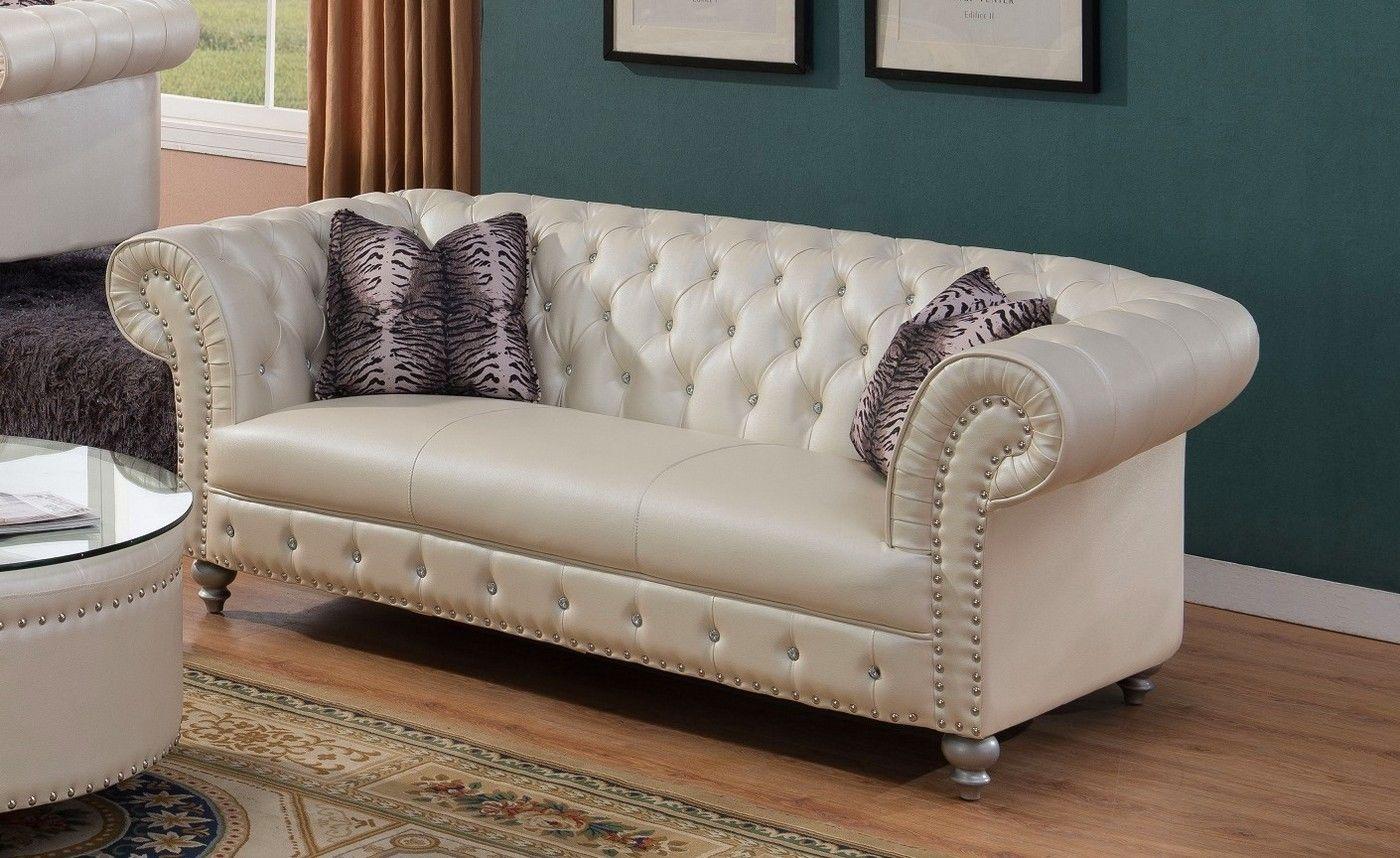 

    
McFerran SF1708-S Beige Bonded Leather Crystal Tufted Living Room Sofa Set 3Pcs
