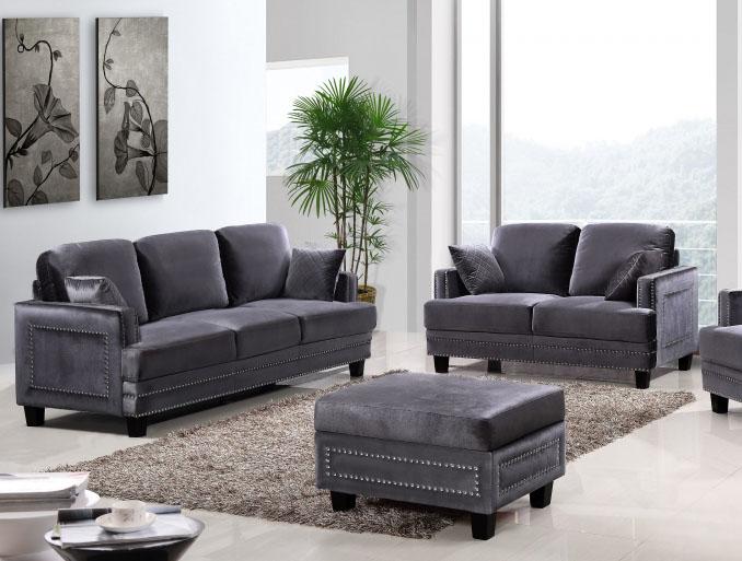 

    
Meridian Furniture 655 Ferrara Sofa & Loveseat Set 2 Pcs in Grey Velvet Modern
