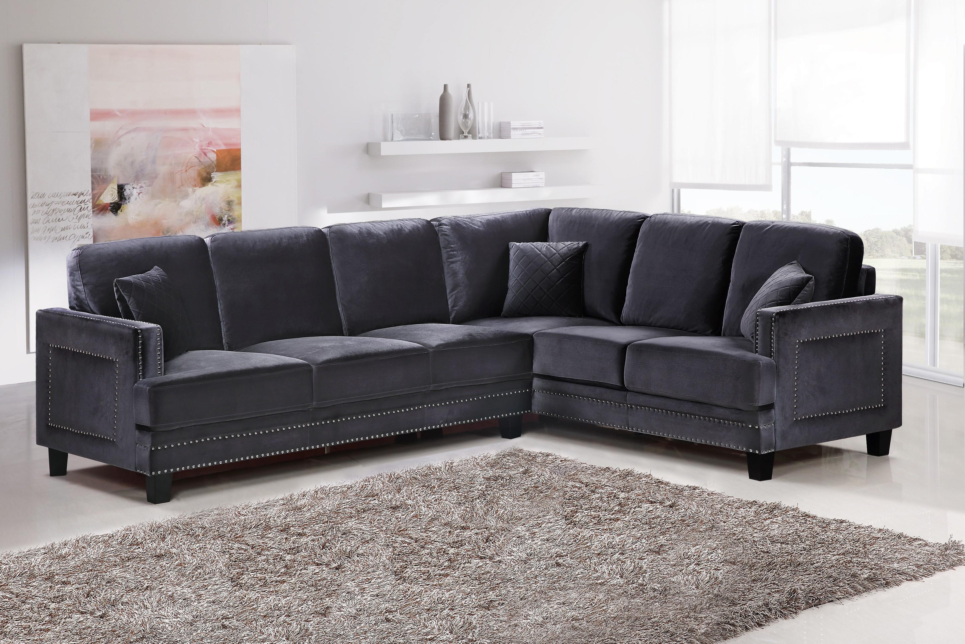 

    
Grey Velvet Upholstery Sectional Sofa RAF Meridian Furniture 655 Ferrara
