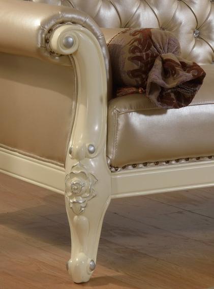 

    
Meridian 674 Madrid Living Room Chasie in Pearl White Hand Carved Traditional
