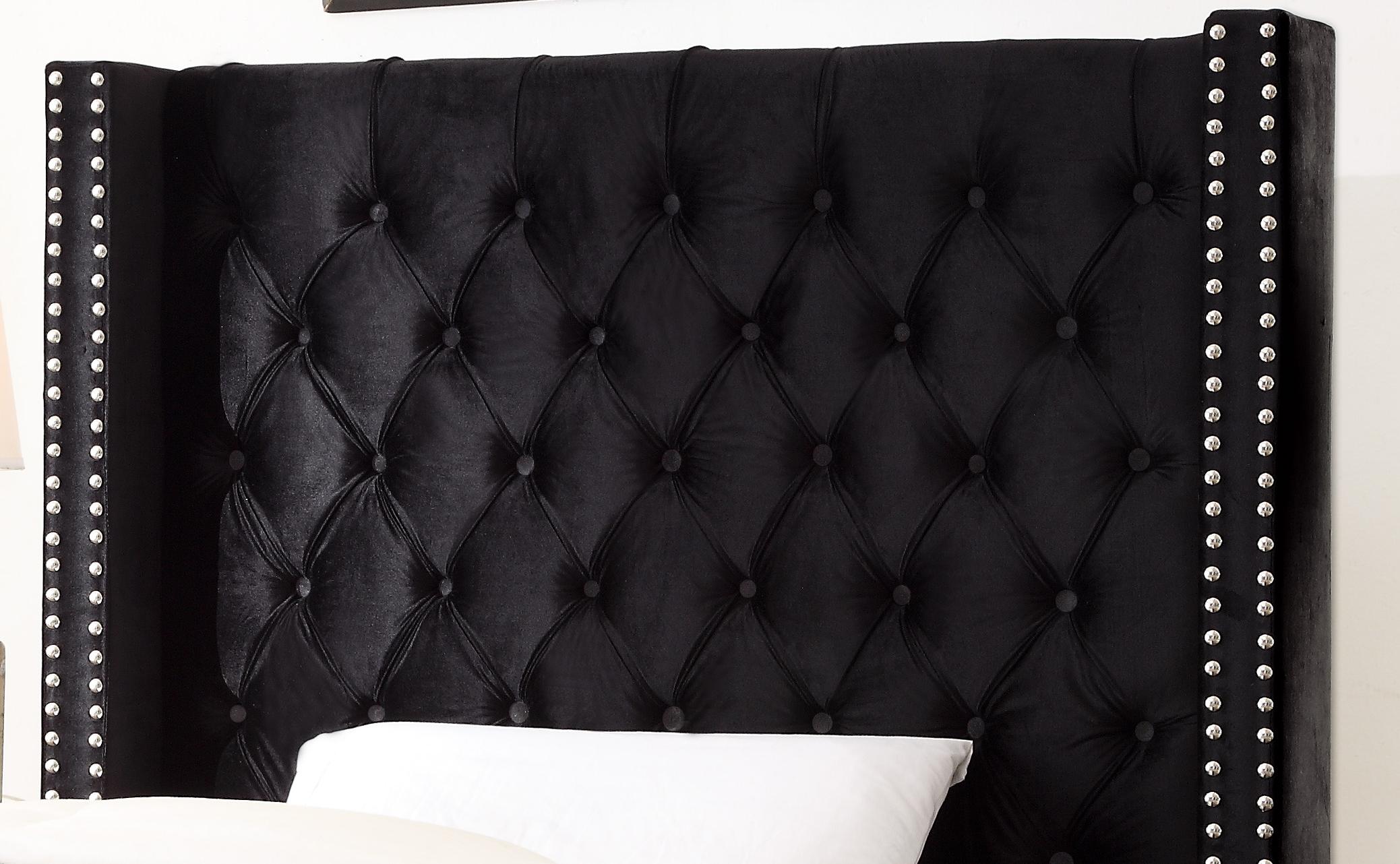 

    
Black Velvet Tufted Full Bed AidenBlack-F Meridian Contemporary
