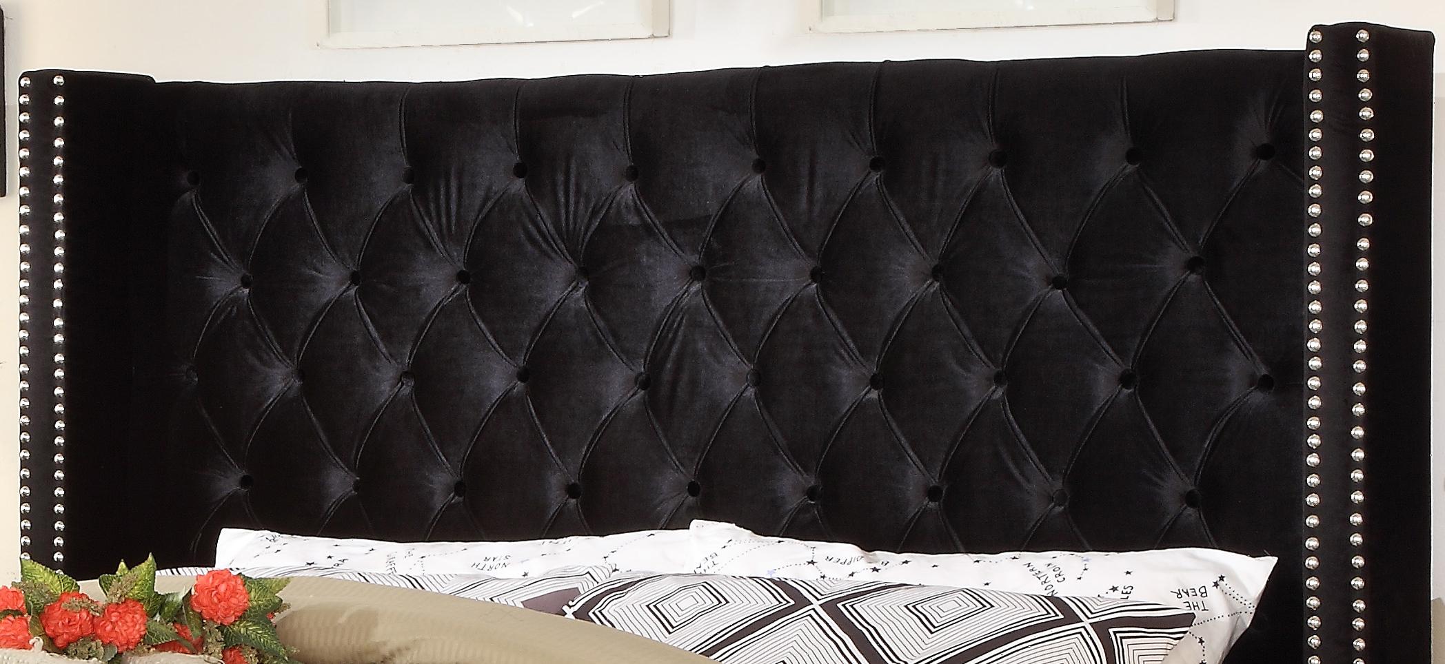 

    
Meridian Furniture AidenBlack-K Platform Bed Black AidenBlack-K
