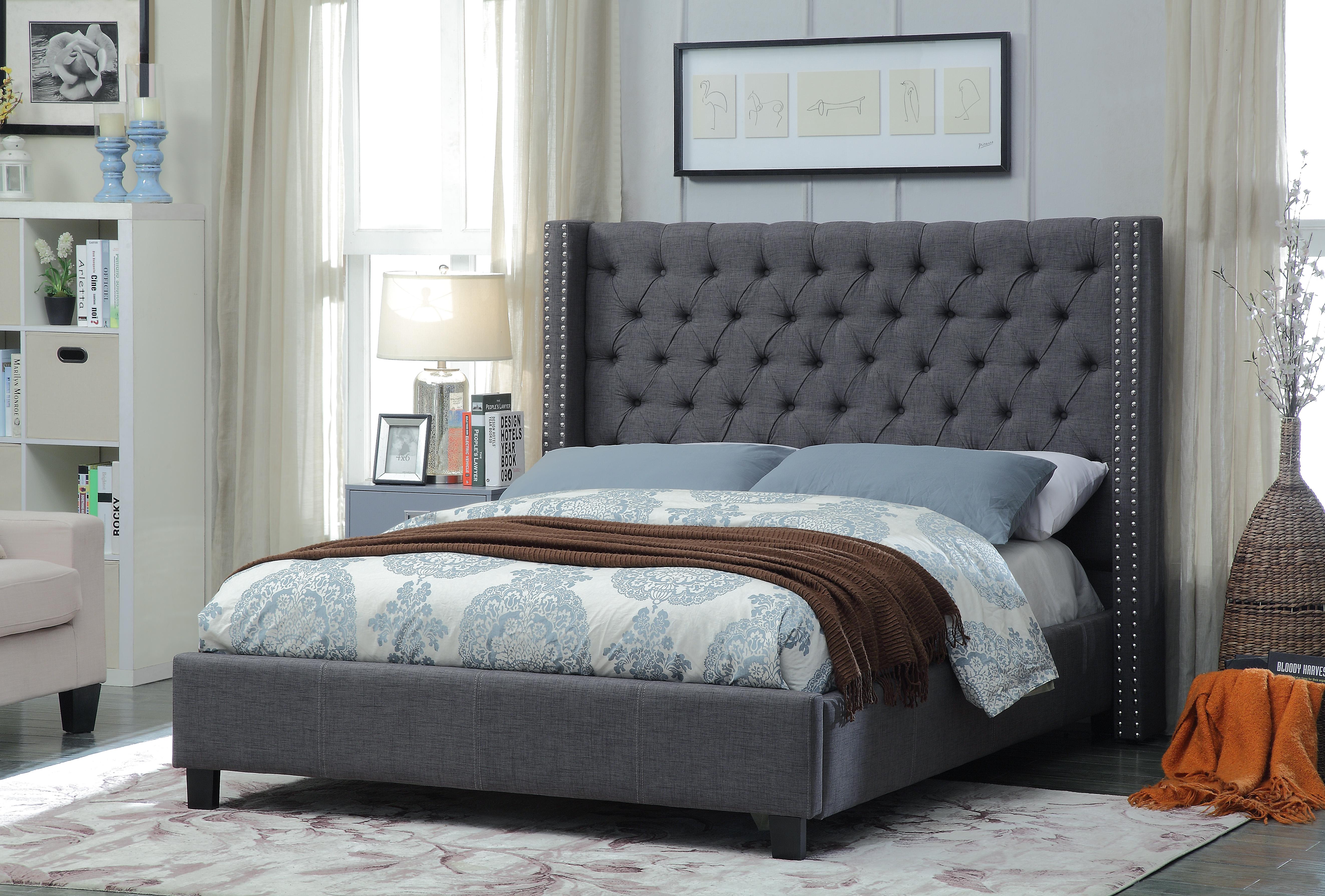 

    
Grey Linen Tufted King Bed AshtonGrey-K Meridian Contemporary Modern
