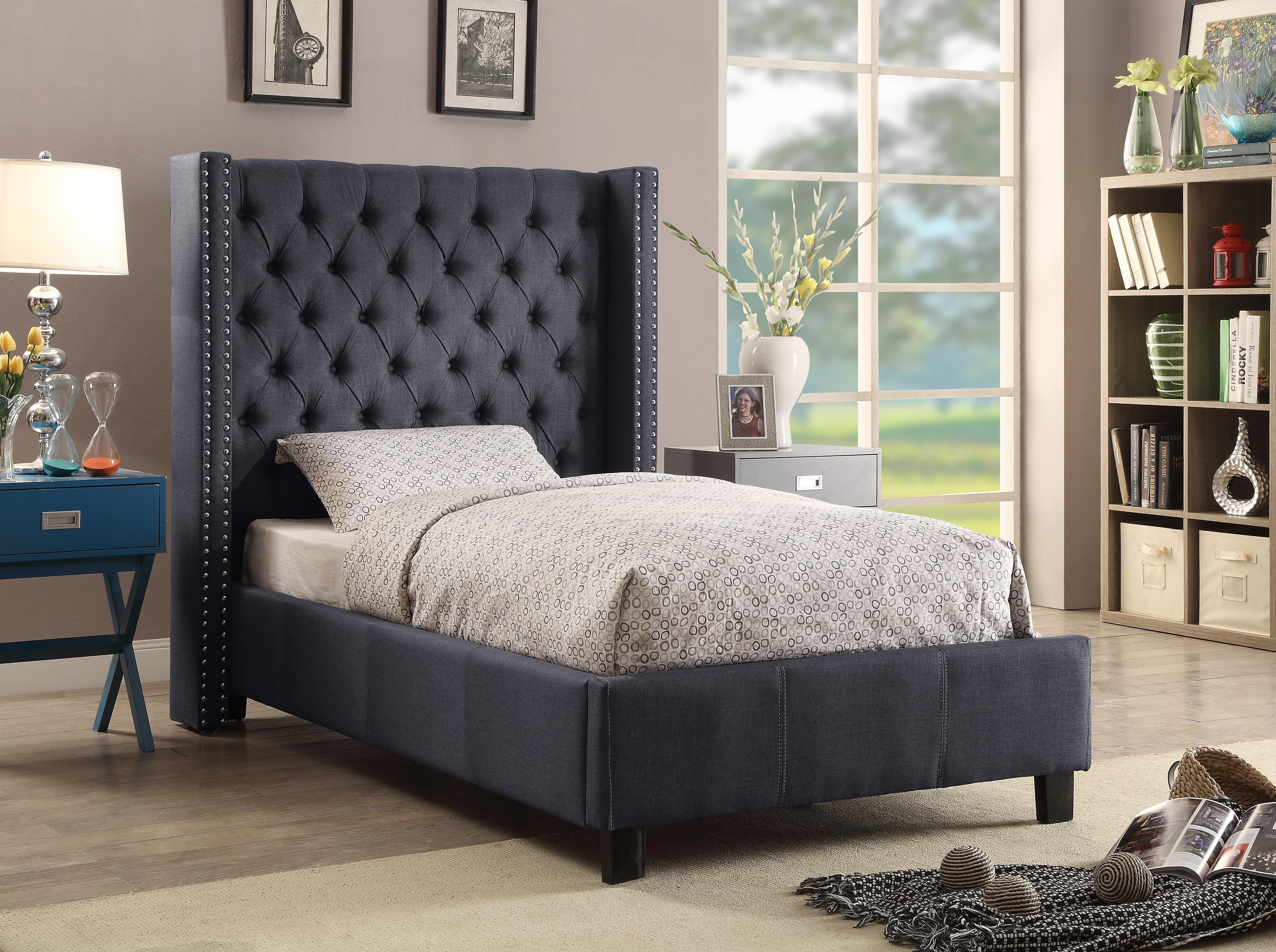 

    
Grey Linen Tufted Twin Bed AshtonGrey-T Meridian Contemporary Modern
