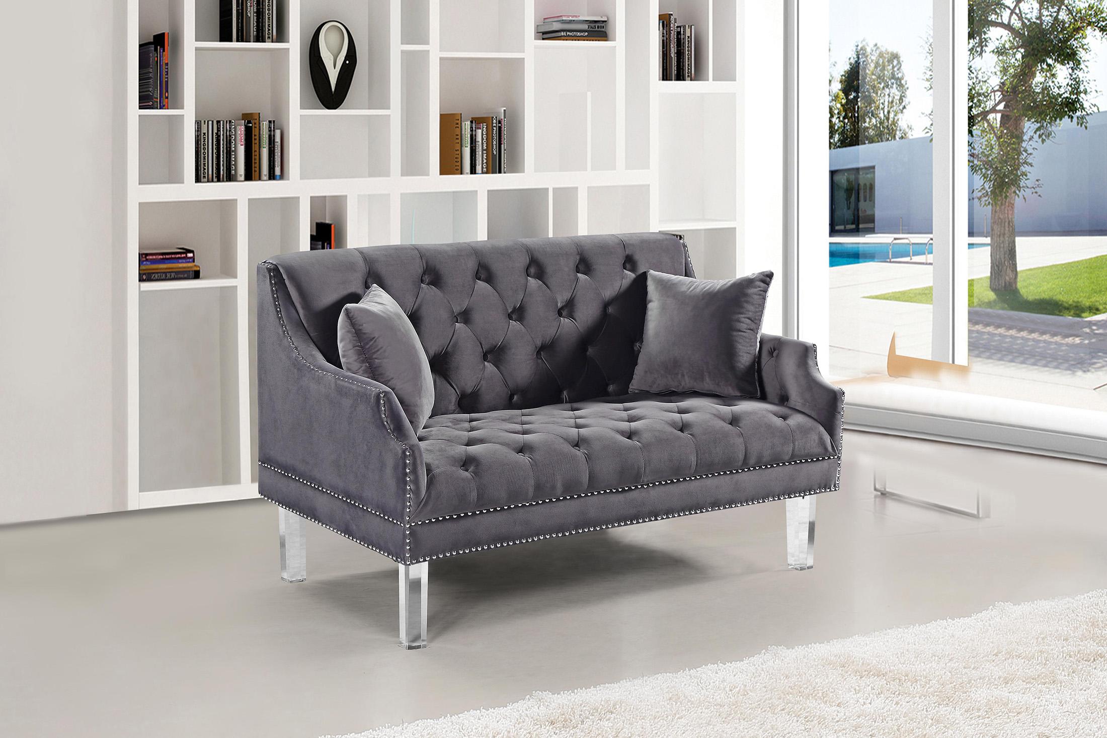

    
Meridian Furniture Roxy 635Grey-S-Set-2 Sofa Set Gray 635Grey-S-Set-2
