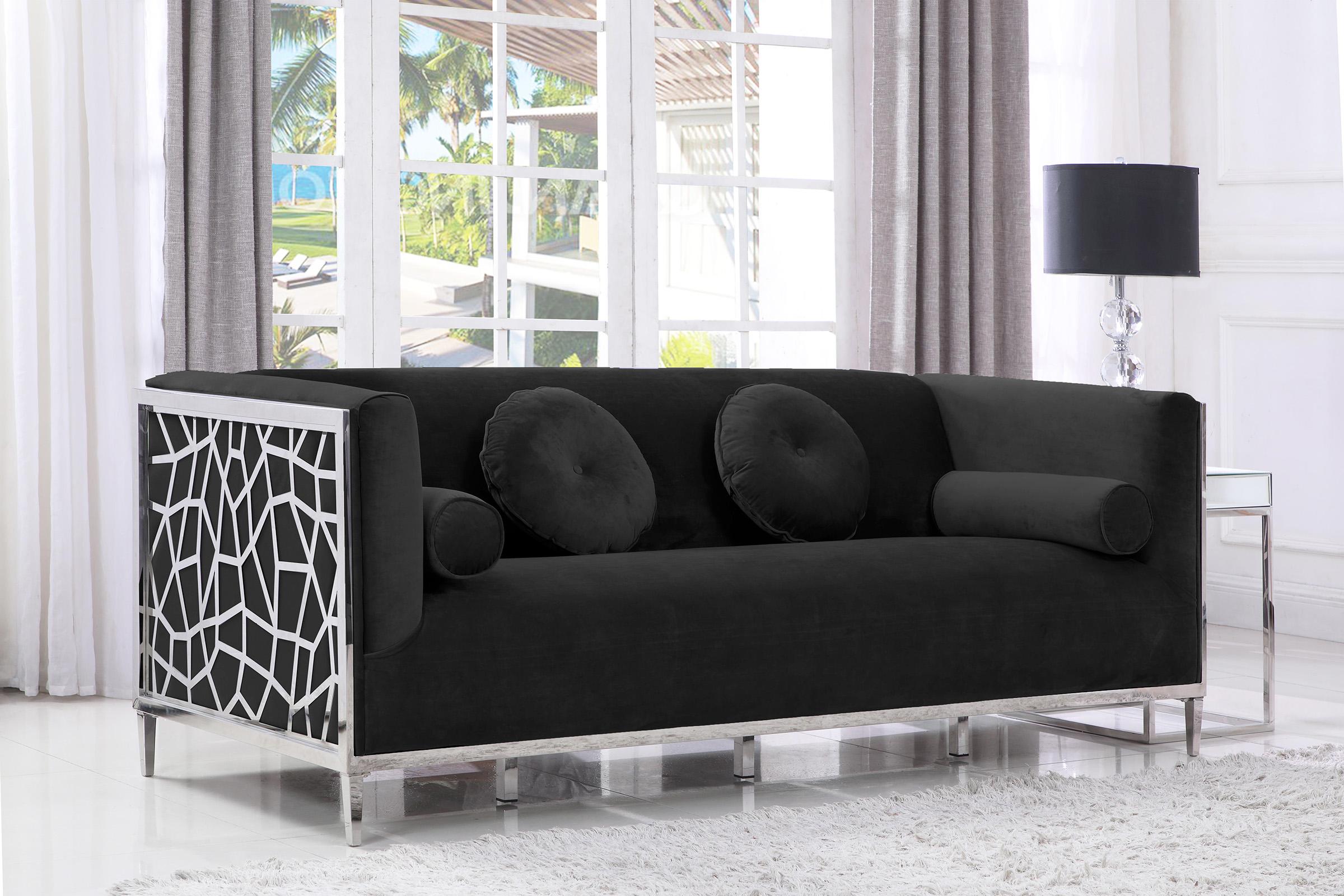 

    
672Black-S-Set-3 Meridian Furniture Sofa Set
