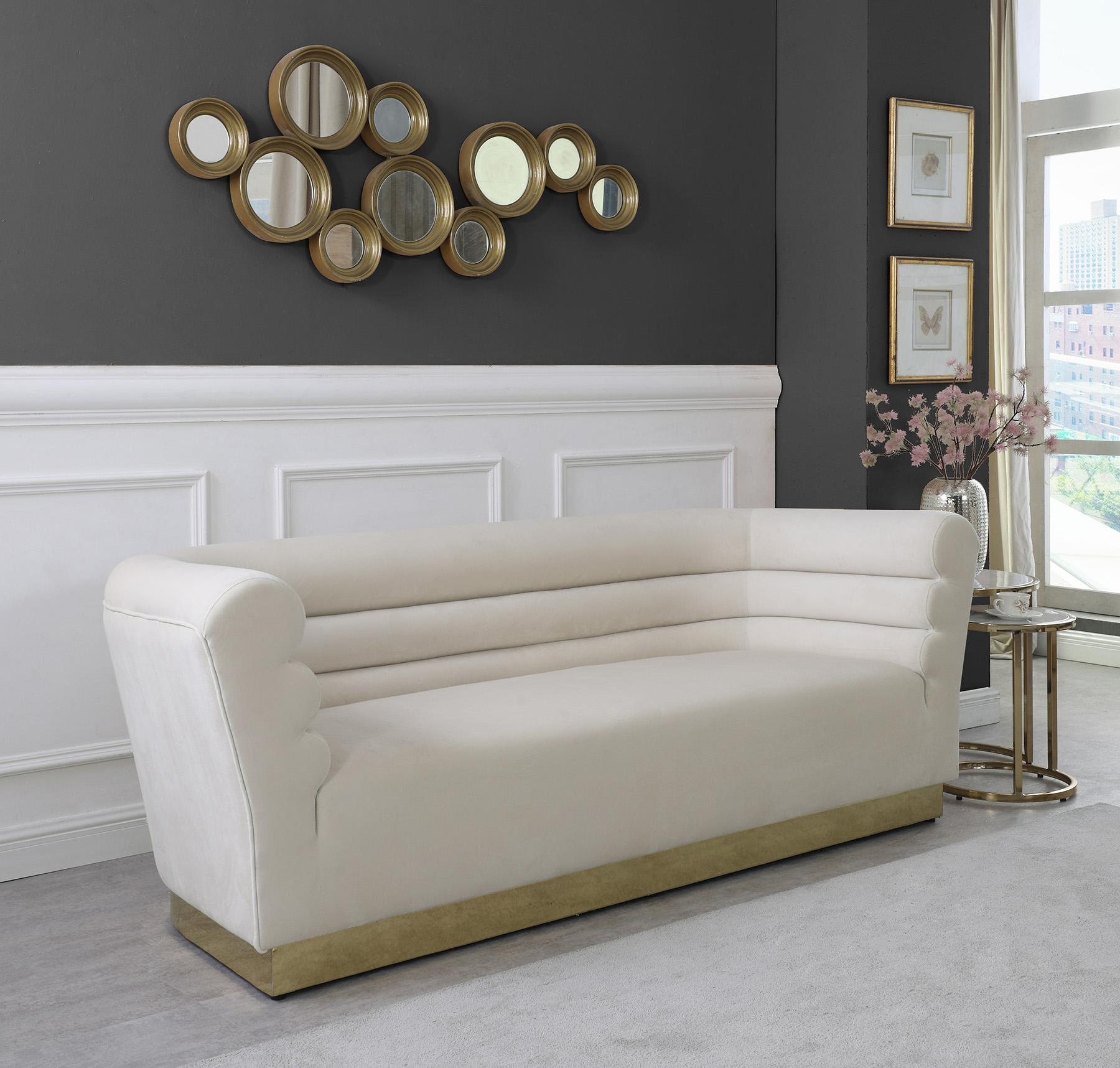 

    
Meridian Furniture BELLINI 669Cream Sofa Chrome/Cream 669Cream-S
