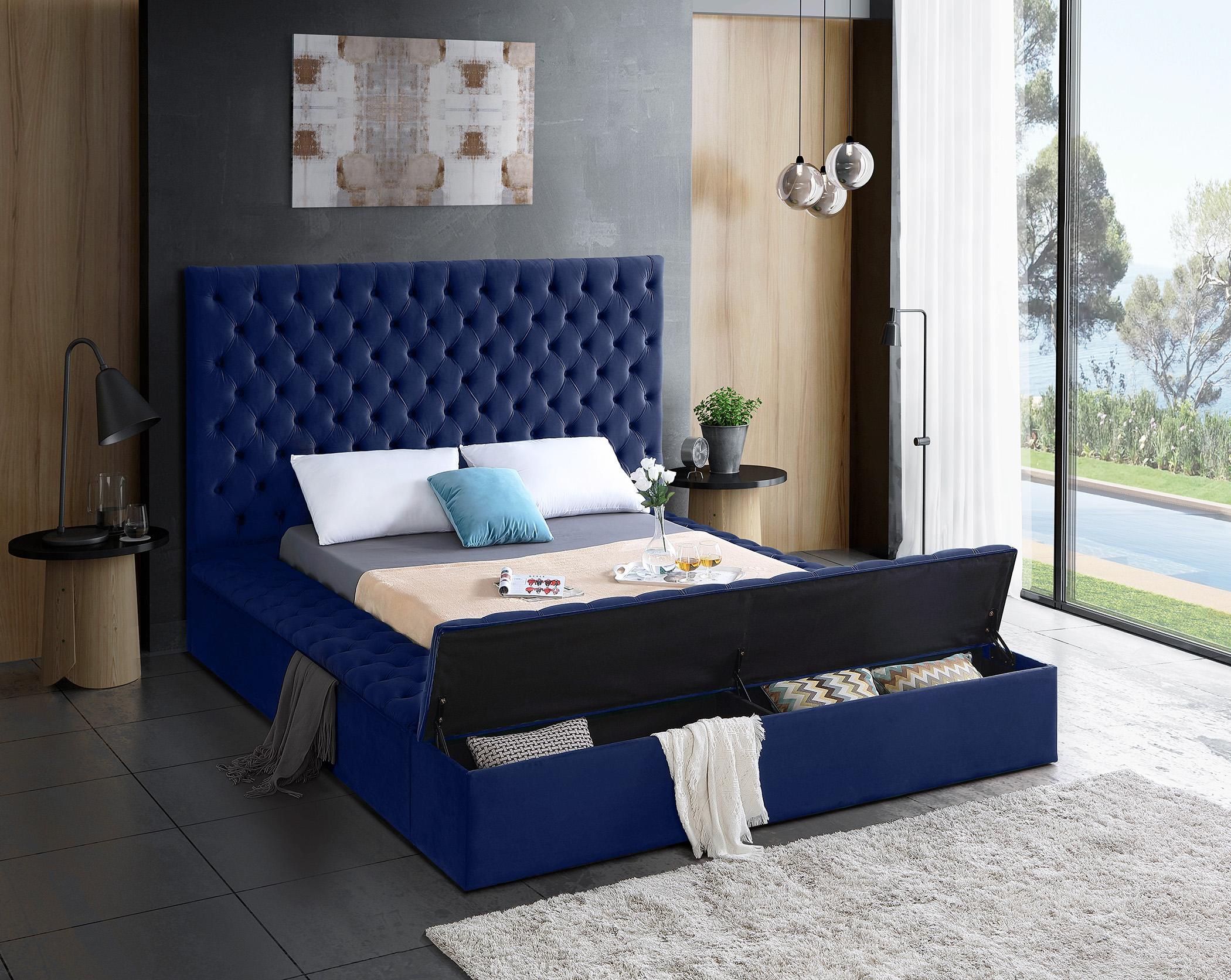 

    
Meridian Furniture BLISS Storage Bed Navy blue BlissNavy-K
