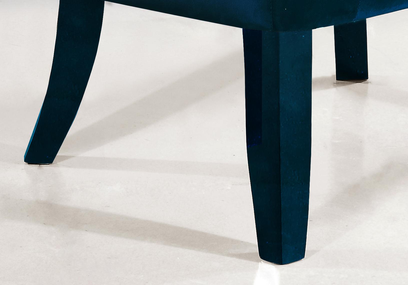 

    
Meridian Furniture Charlotte Modern Navy Blue Velvet Accent Chair (Set of 4)
