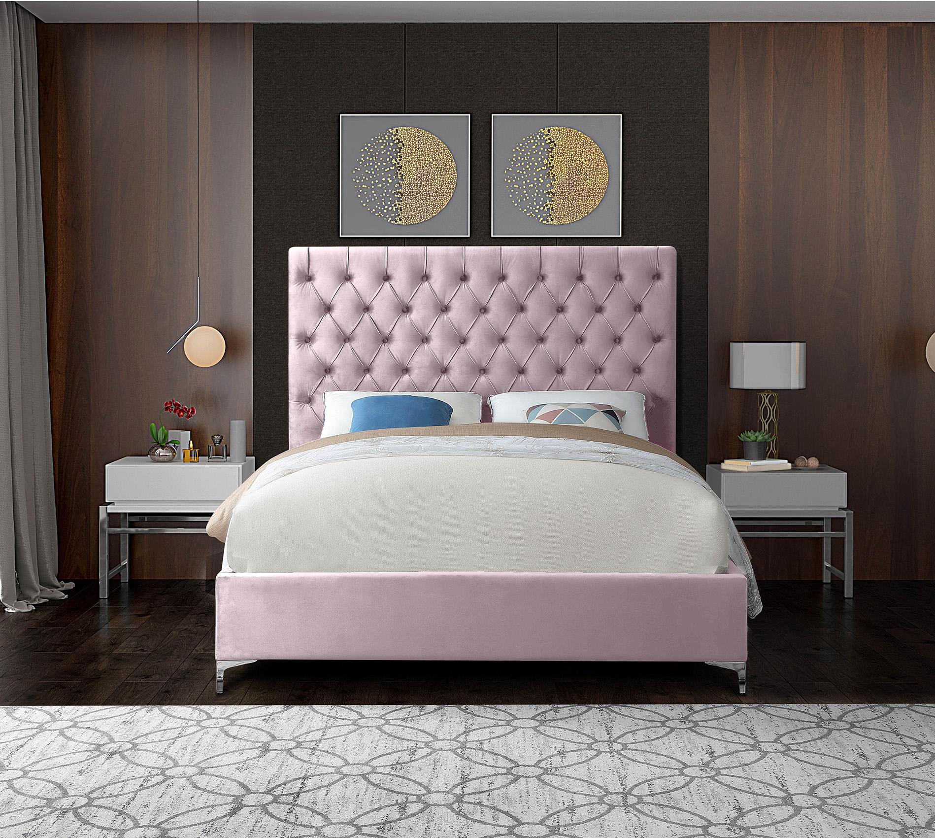 

        
Meridian Furniture CruzPink-K Platform Bed Pink Velvet 704831405064
