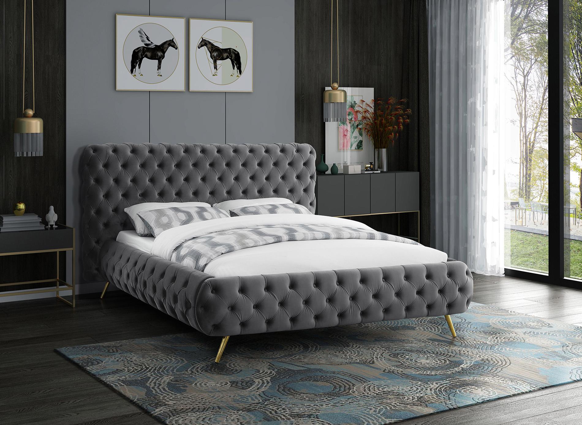 

    
Glam Grey Velvet Button Tufted Queen Bed DELANO DelanoGrey-Q Meridian Modern
