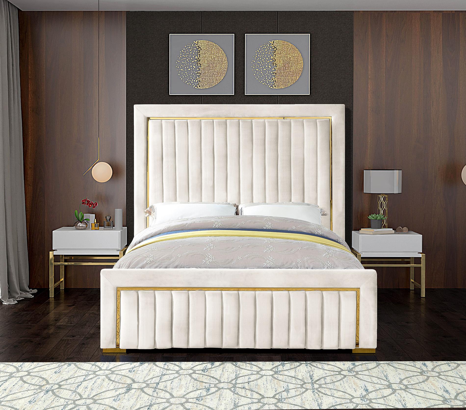 

    
Meridian Furniture DOLCE Cream-Q Platform Bed Cream DolceCream-Q
