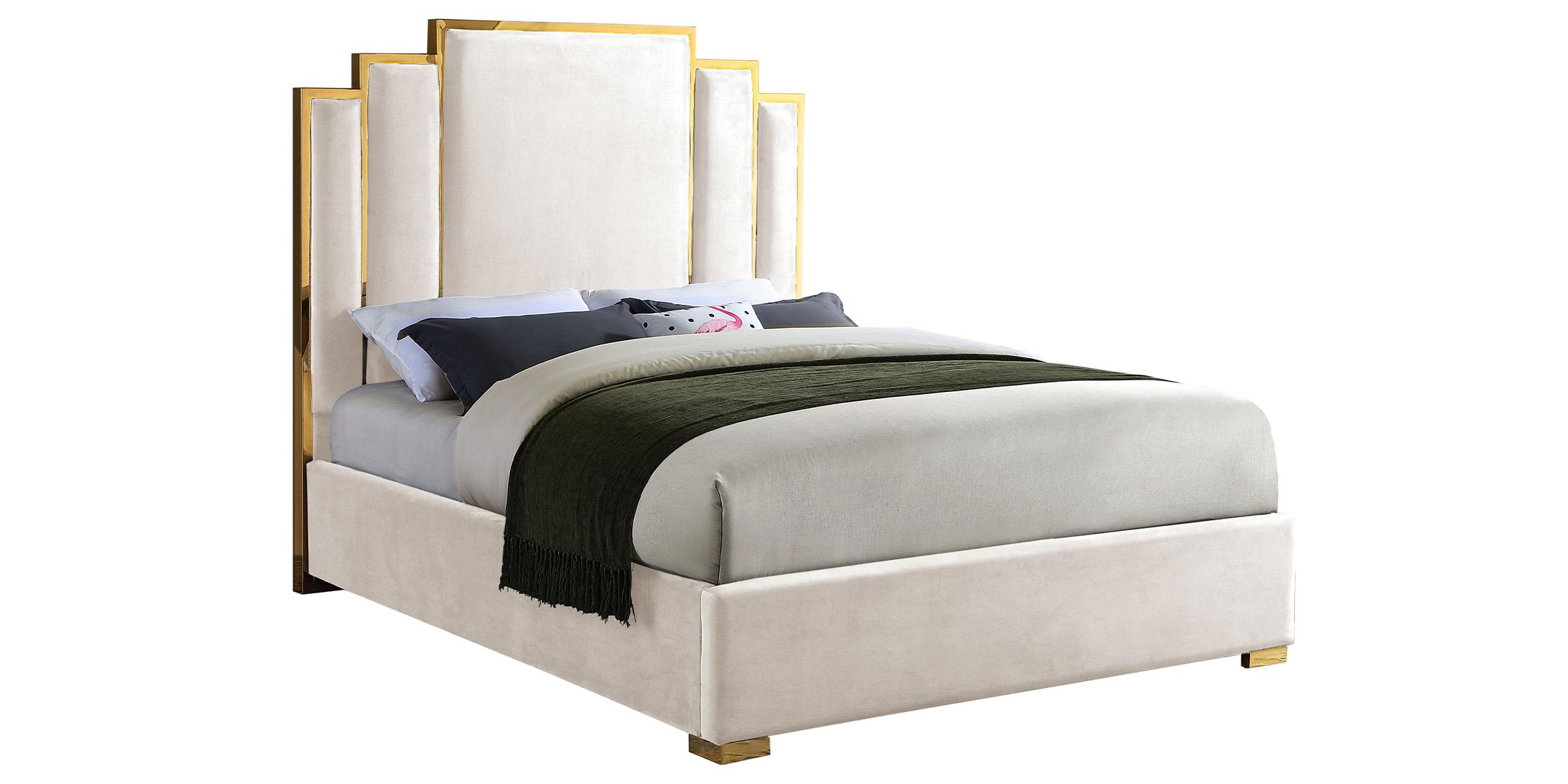 

    
Cream Velvet & Polished Gold Metal King Bed HUGO Meridian Contemporary Modern

