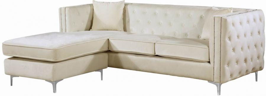 

    
Meridian Furniture Jesse Sectional Sofa Cream 668Cream-Sectional
