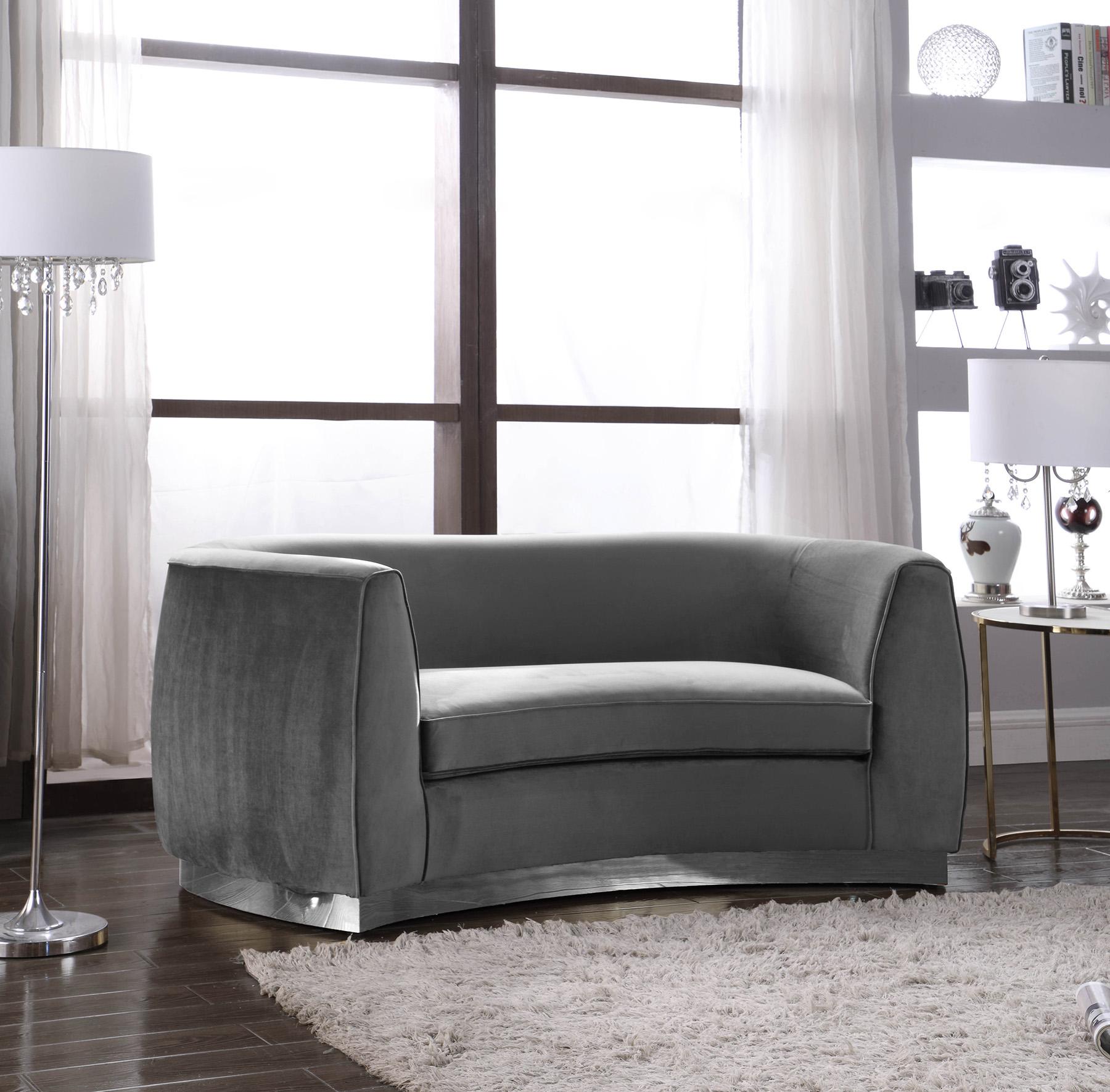 

    
Meridian Furniture Julian 621Grey-S-Set-3 Sofa Set Gray 621Grey-S-Set-3
