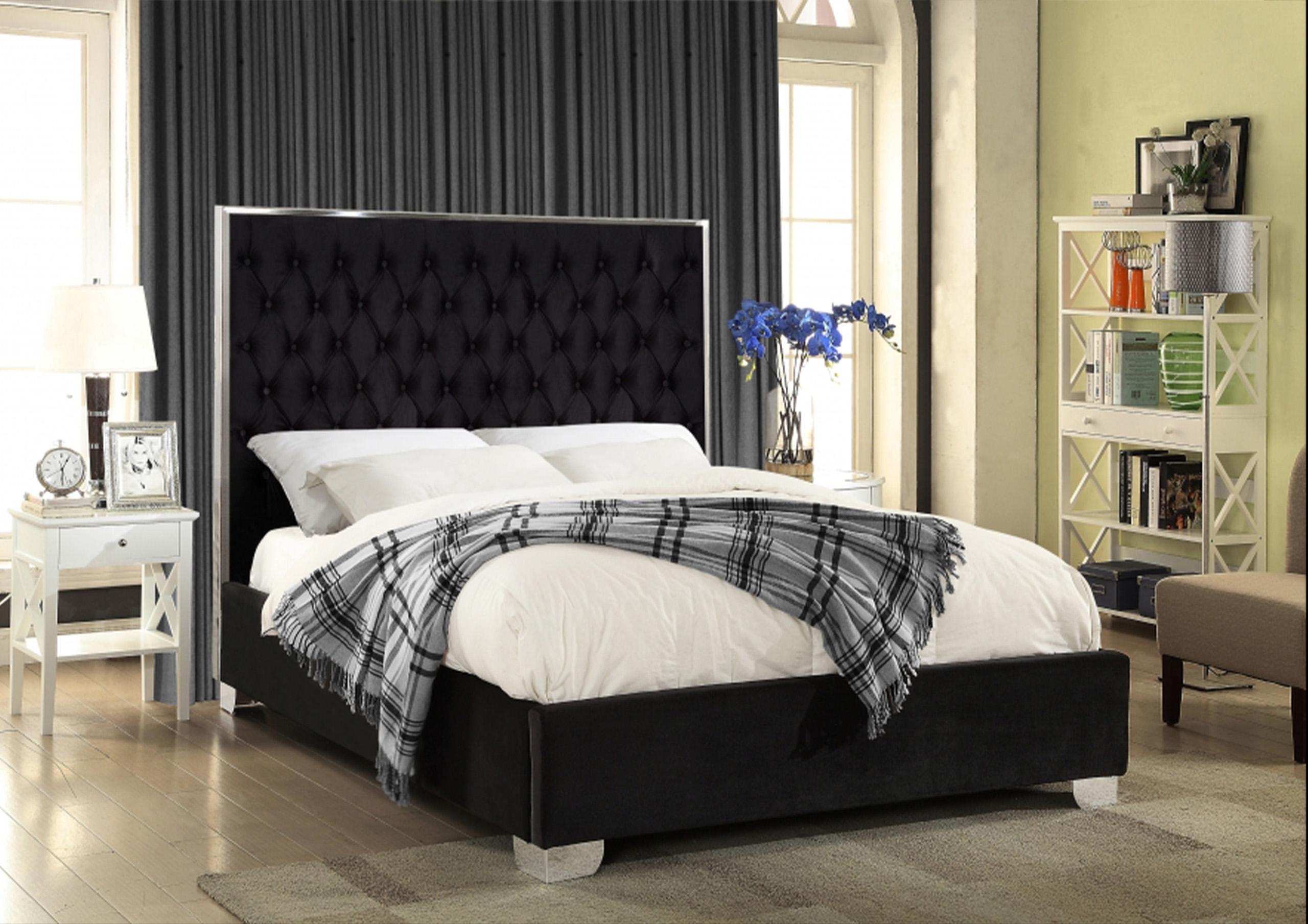 

    
Tufted Black Velvet Queen Platform Bed Lexi Meridian Contemporary Modern
