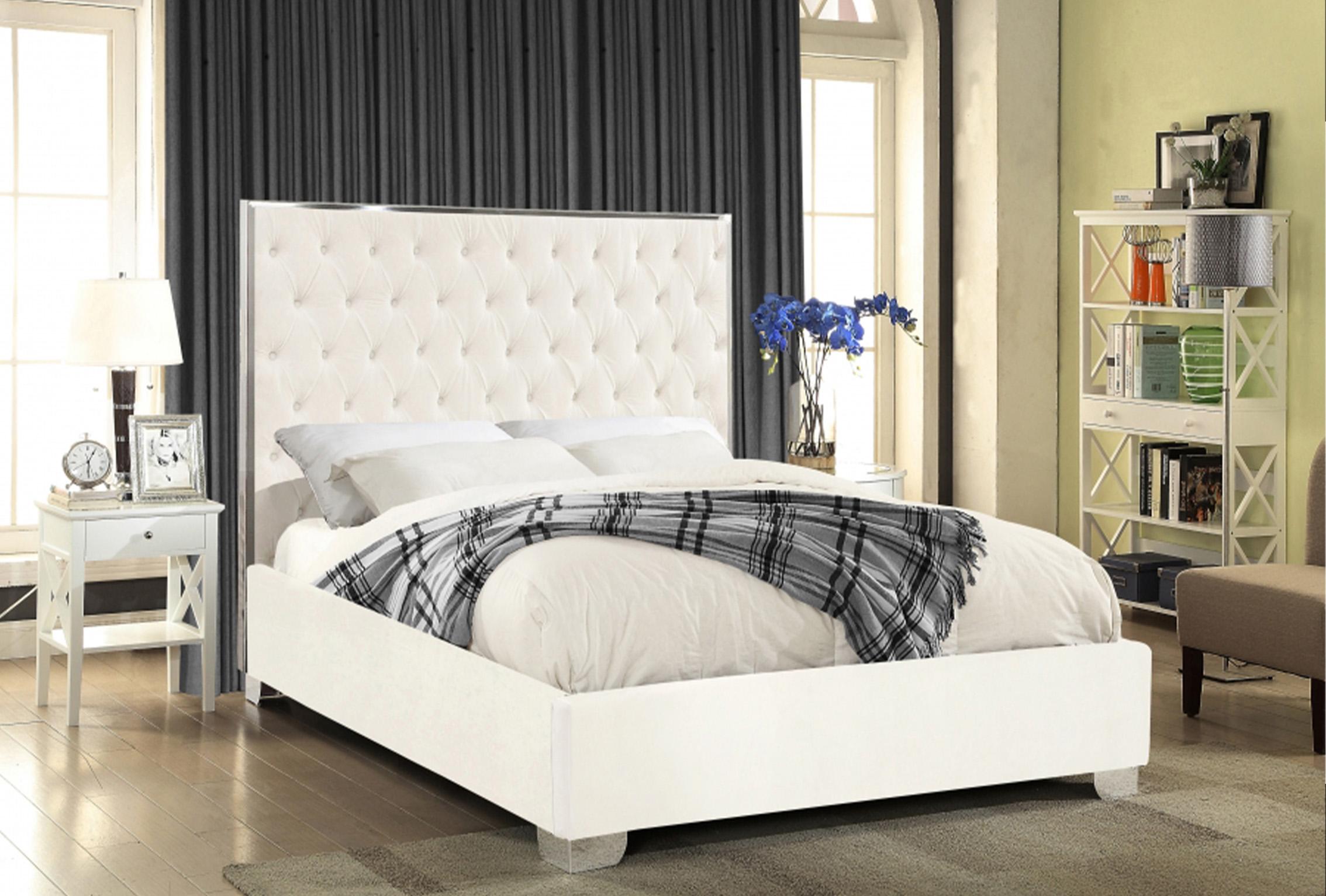 

    
Tufted White Velvet King Platform Bed Lexi Meridian Contemporary Modern
