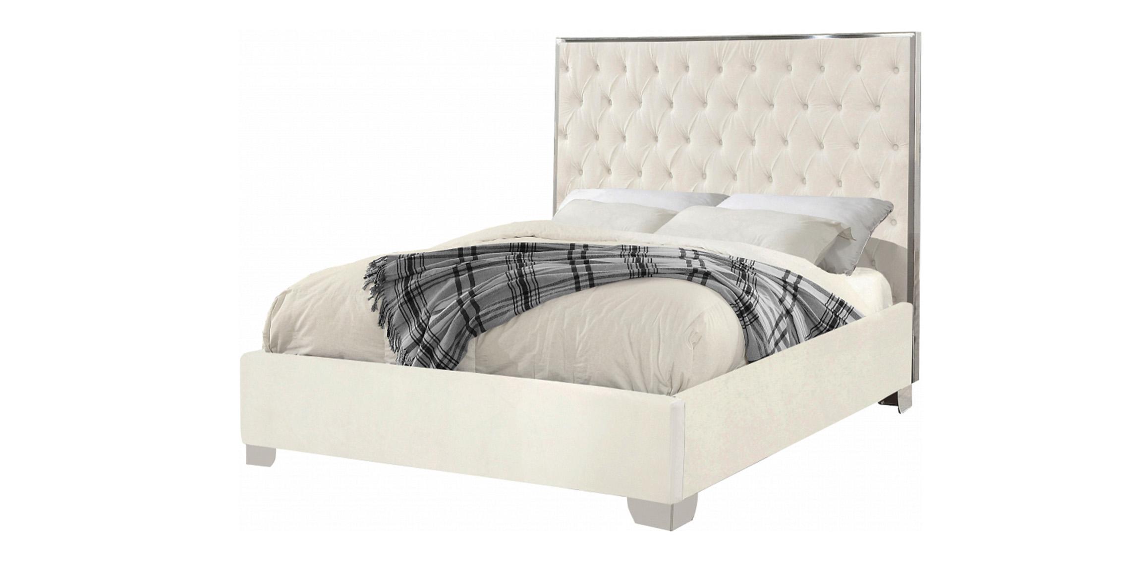 

    
Meridian Furniture LexiWhite-K Platform Bed White LexiWhite-K
