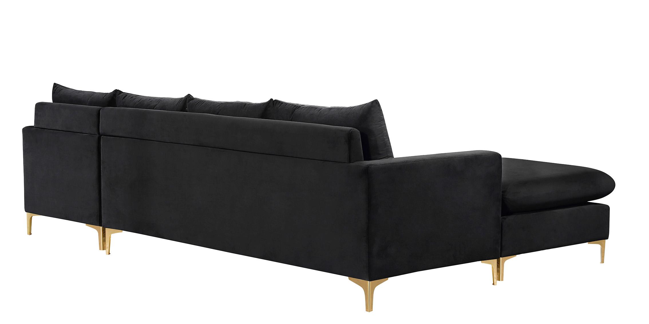 

    
636Black-Sectional Meridian Furniture Sectional Sofa
