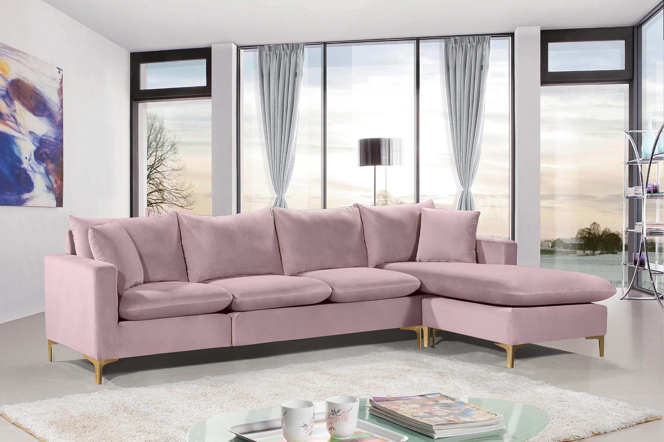 

    
Meridian Furniture Naomi 636Pink Sectional Sofa Pink 636Pink-Sectional
