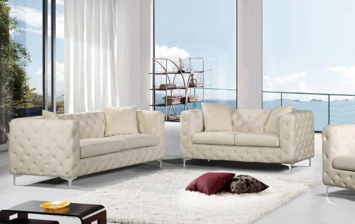 

    
Meridian Furniture 663 Scarlett Modern Sofa & Loveseat Set 2Pcs in Cream Velvet
