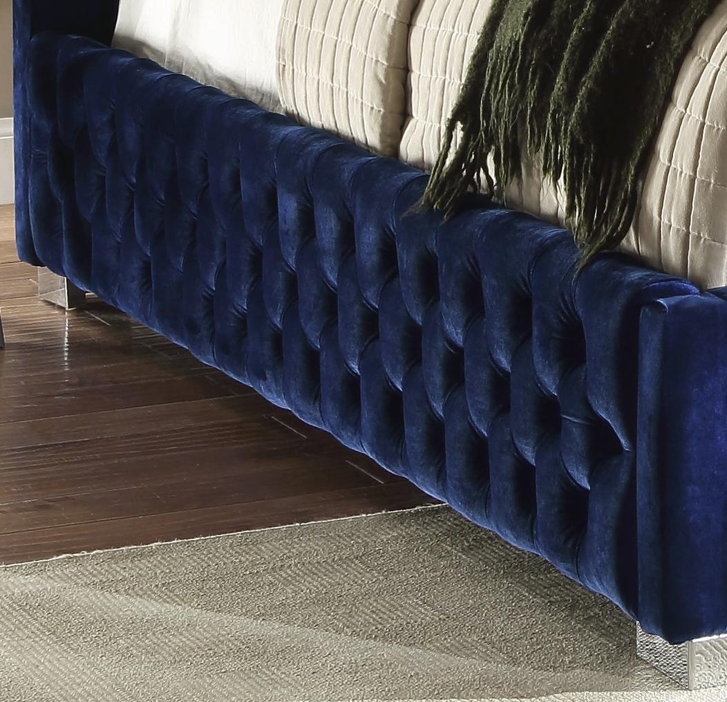 

        
Meridian Furniture SedonaNavy-K Platform Bed Navy Velvet 00635963992057
