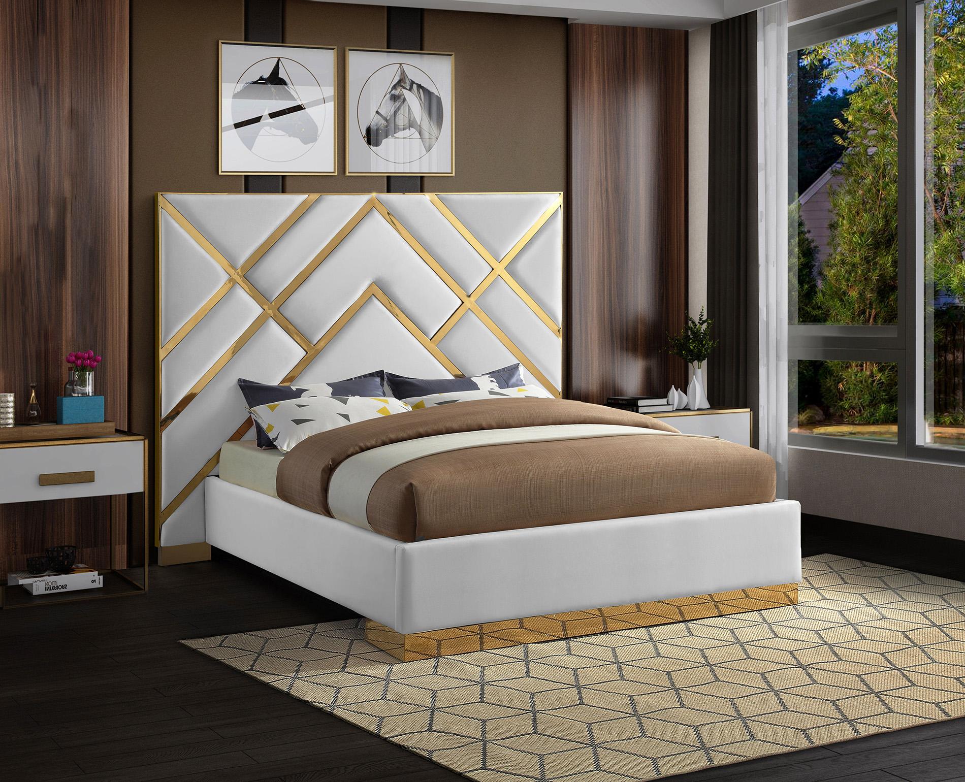 

    
White Faux Leather & Gold Metal King Bed VECTOR VectorWhite-K Meridian Modern
