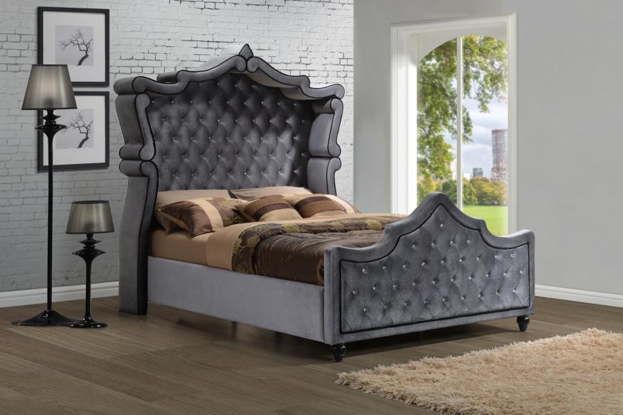 

    
Canopy King Size Bed in Grey Velvet Contemporary Meridian Hudson

