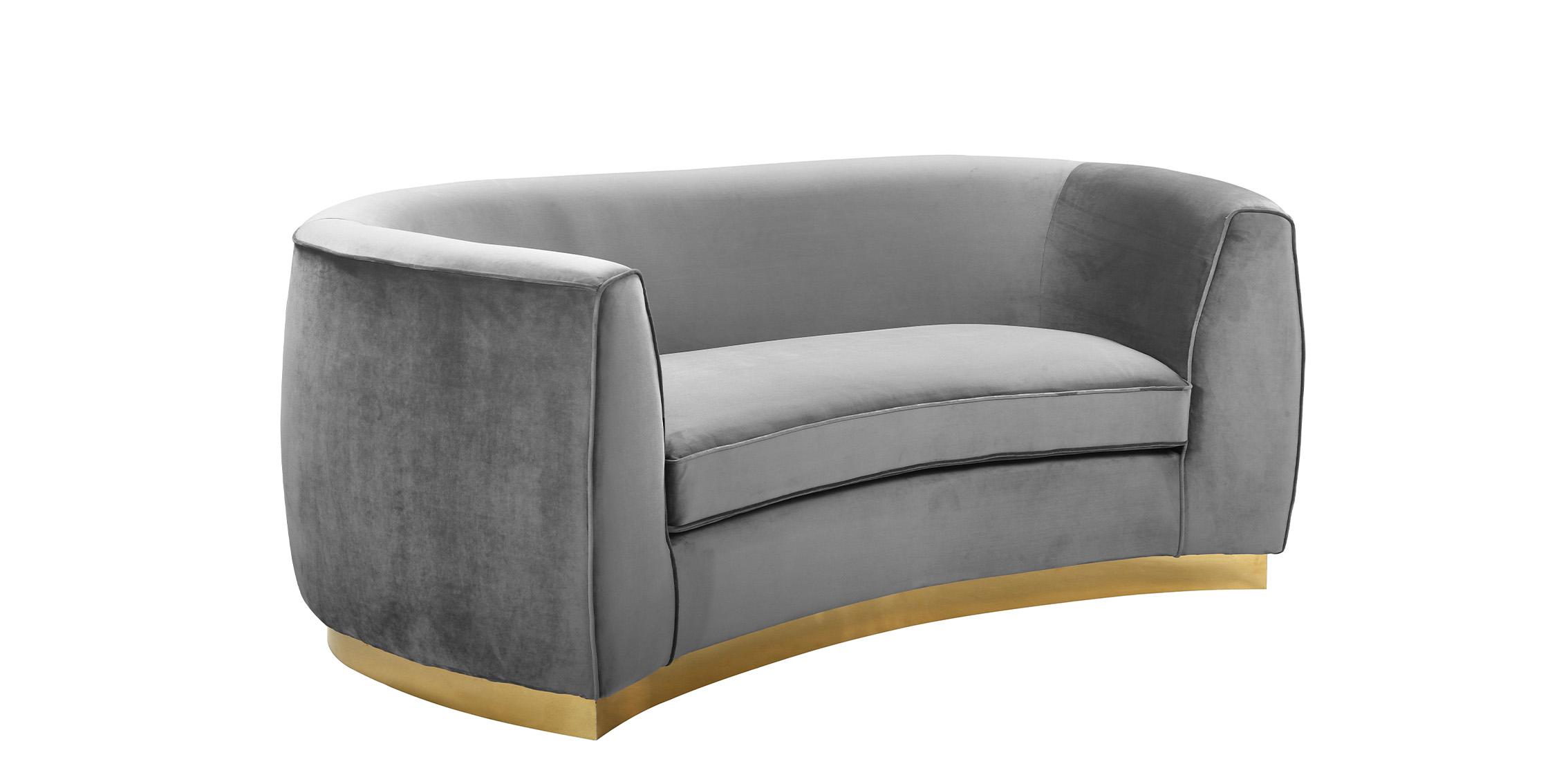 

    
620Grey-S-Set-2 Meridian Furniture Sofa Set
