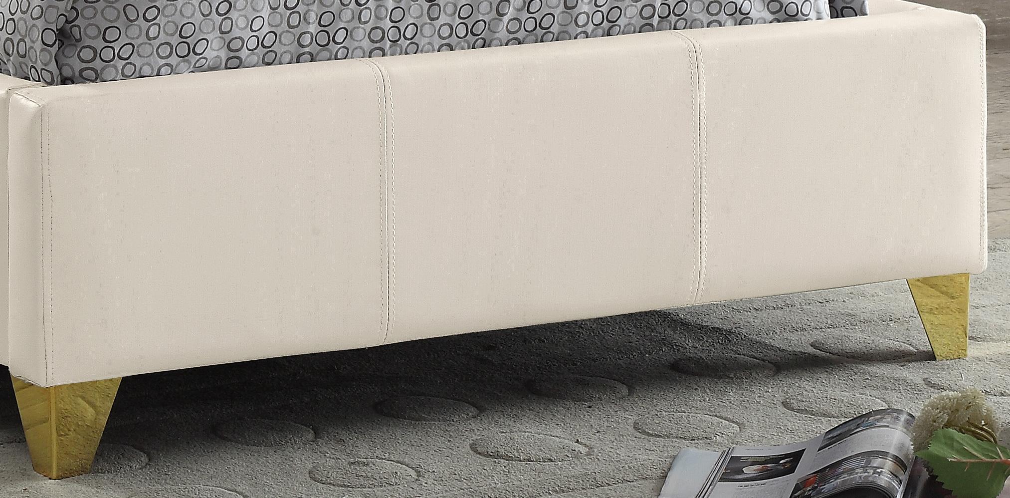 

        
Meridian Furniture SohoWhite-F Platform Bed White Bonded Leather 647899944352
