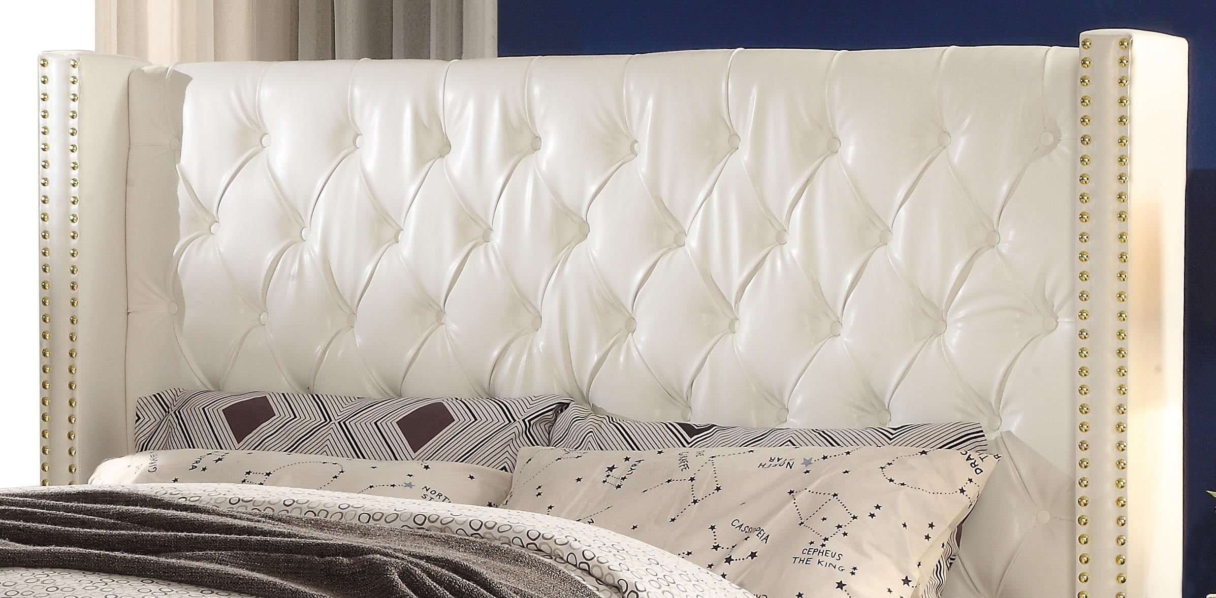 

    
Meridian Furniture SohoWhite-Q Platform Bed White SohoWhite-Q
