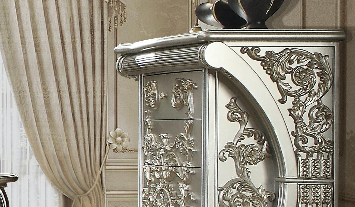 

    
Baroque Belle Silver Chest Carved Wood Traditional  Homey Design HD-8088
