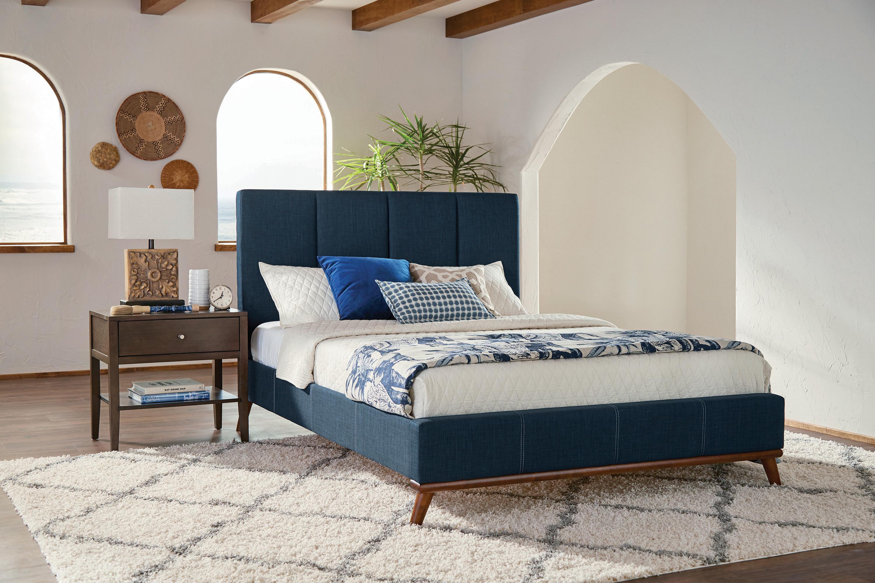 

    
Mid-century Modern Blue Woven Fabric King Bed Coaster 300626KE Charity
