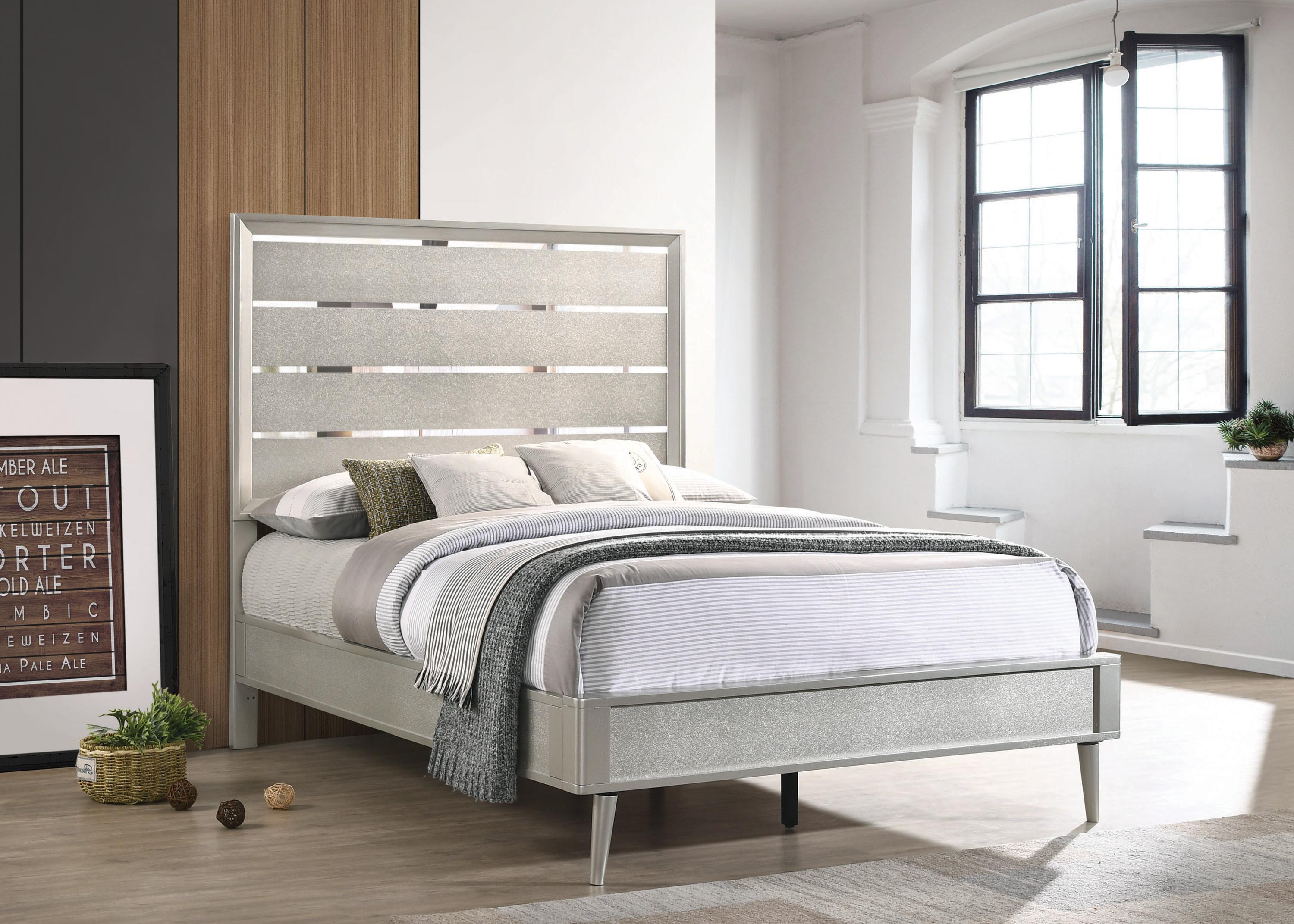 

    
 Shop  Mid-century Modern Metallic Sterling Wood Full Bedroom Set 3pcs Coaster 222701F Ramon

