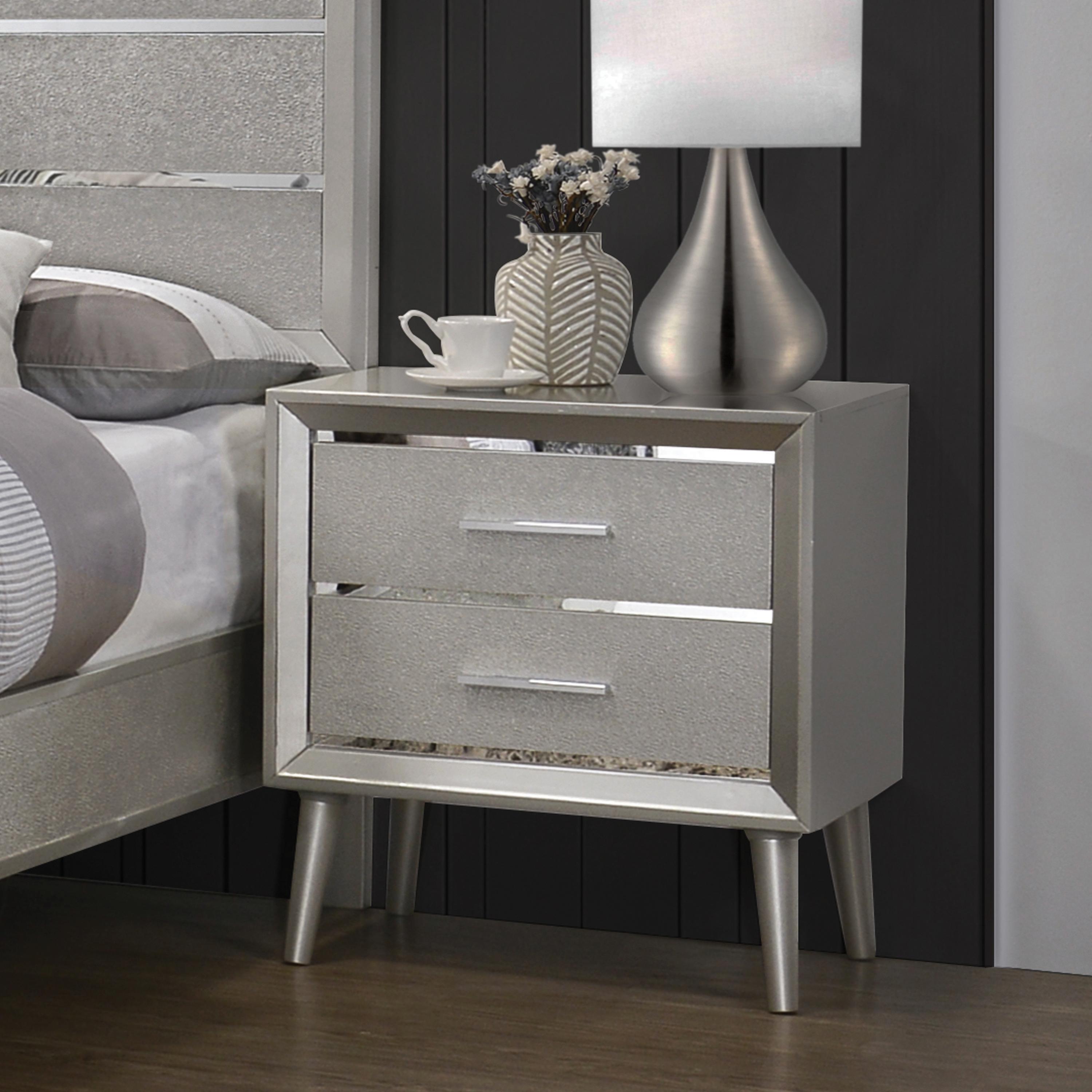 

                    
Buy Mid-century Modern Metallic Sterling Wood Queen Bedroom Set 3pcs Coaster 222701Q Ramon
