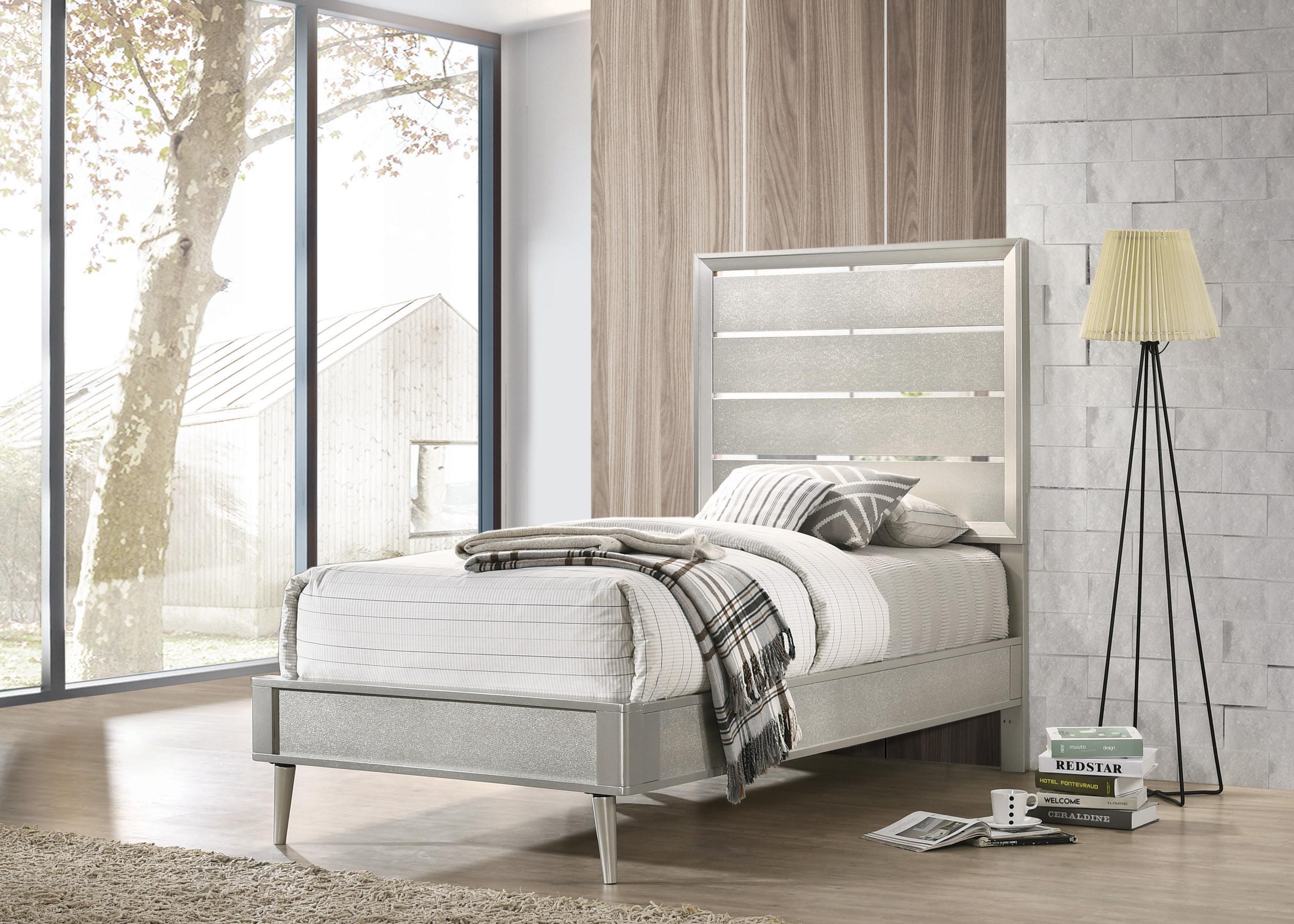 

                    
Buy Mid-century Modern Metallic Sterling Wood Twin Bedroom Set 5pcs Coaster 222701T Ramon
