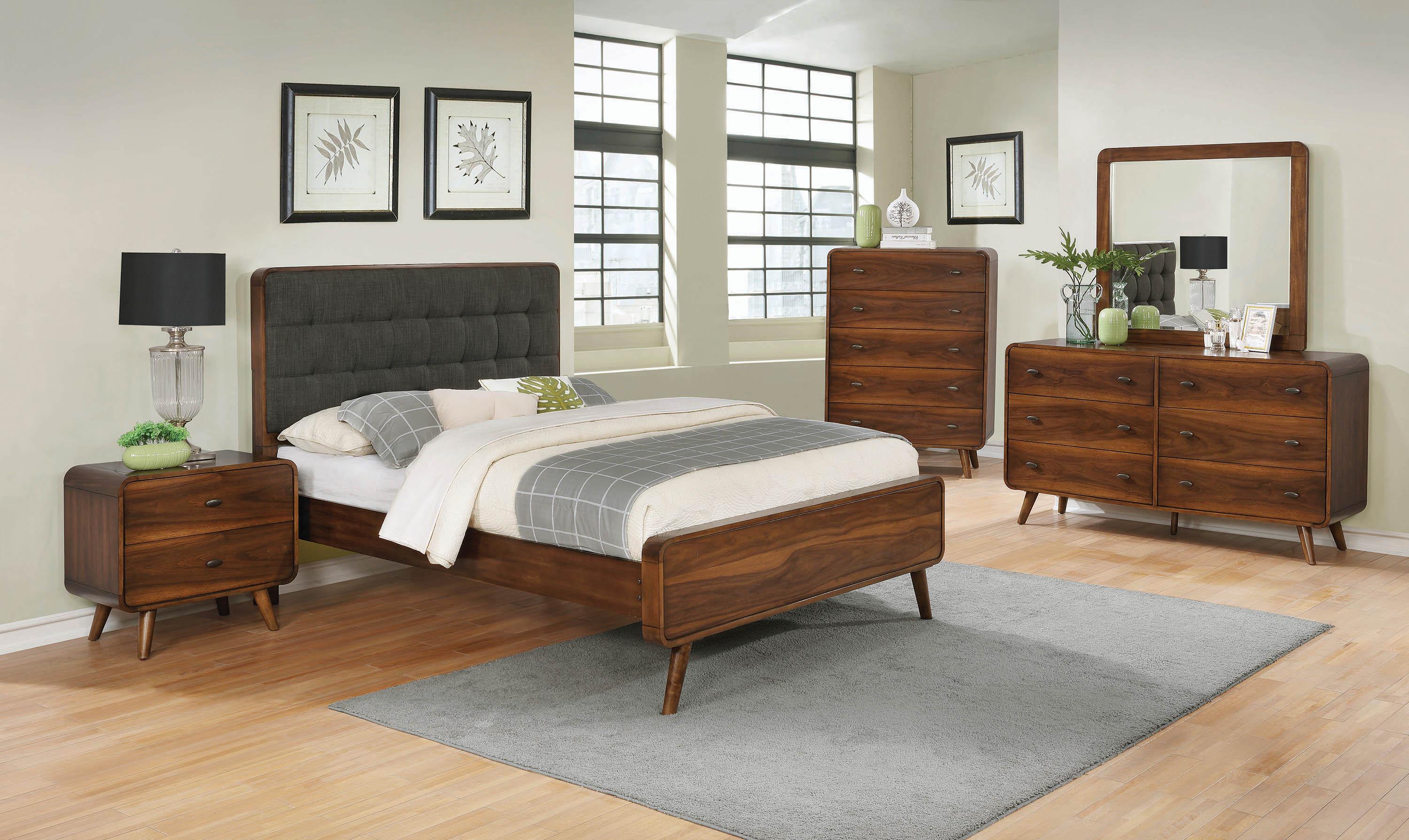 

    
Mid-century Modern Wood Dark Walnut CAL Bedroom Set 3pcs Coaster 205131KW Robyn
