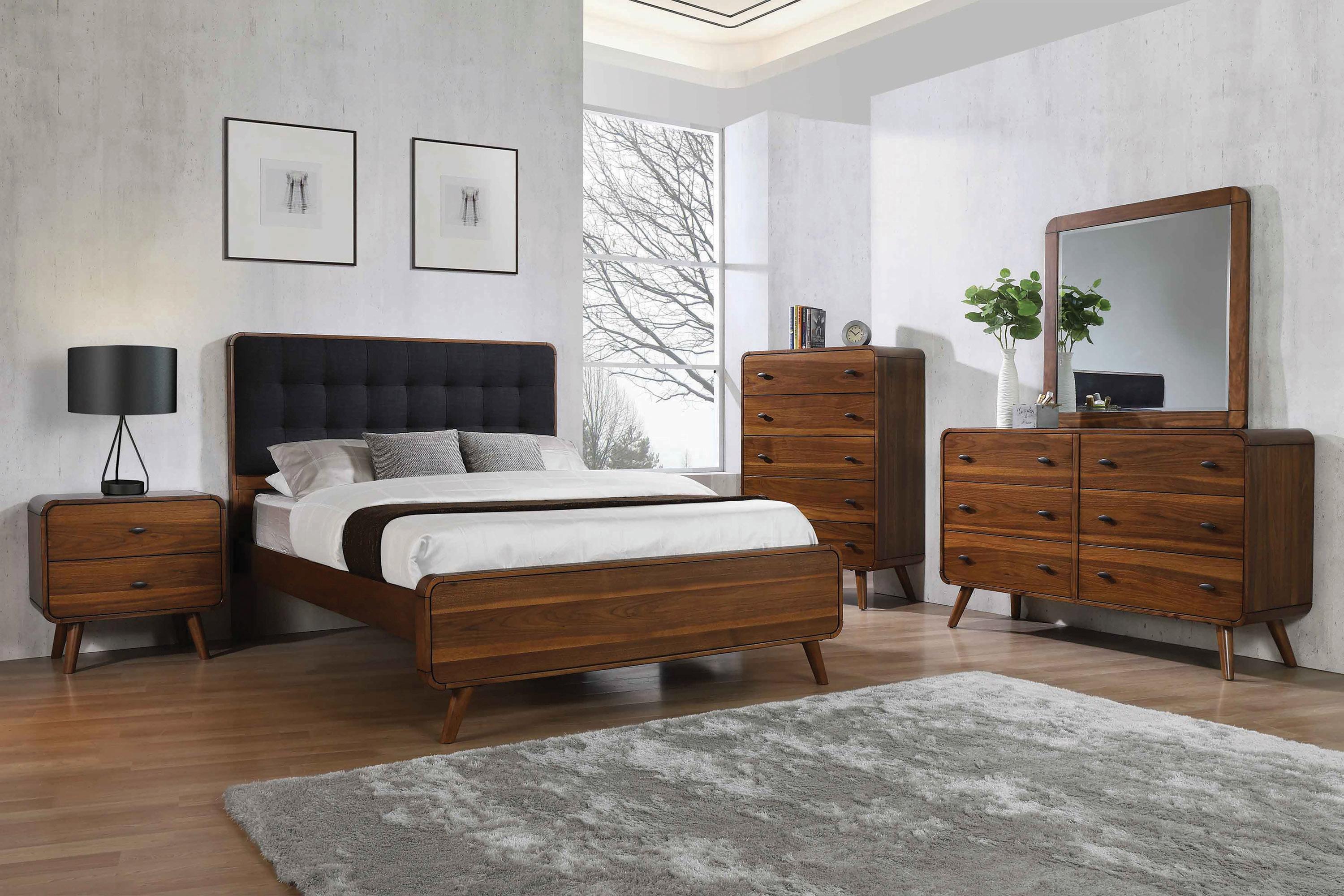 

    
Mid-century Modern Wood Dark Walnut King Bedroom Set 3pcs Coaster 205131KE Robyn
