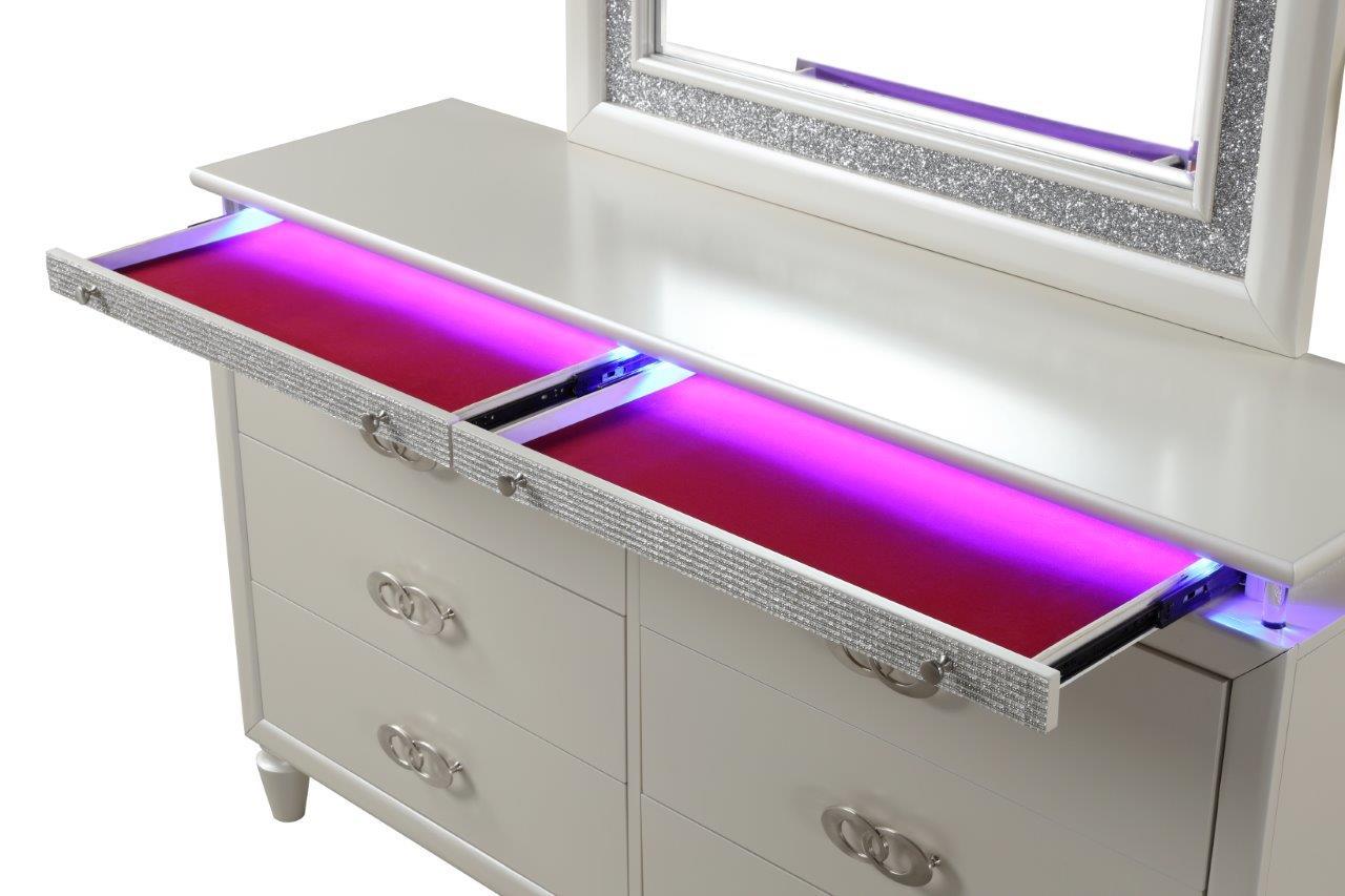 

    
Milky White Led 8 Drawer Dresser PASSION Galaxy Home Contemporary Modern
