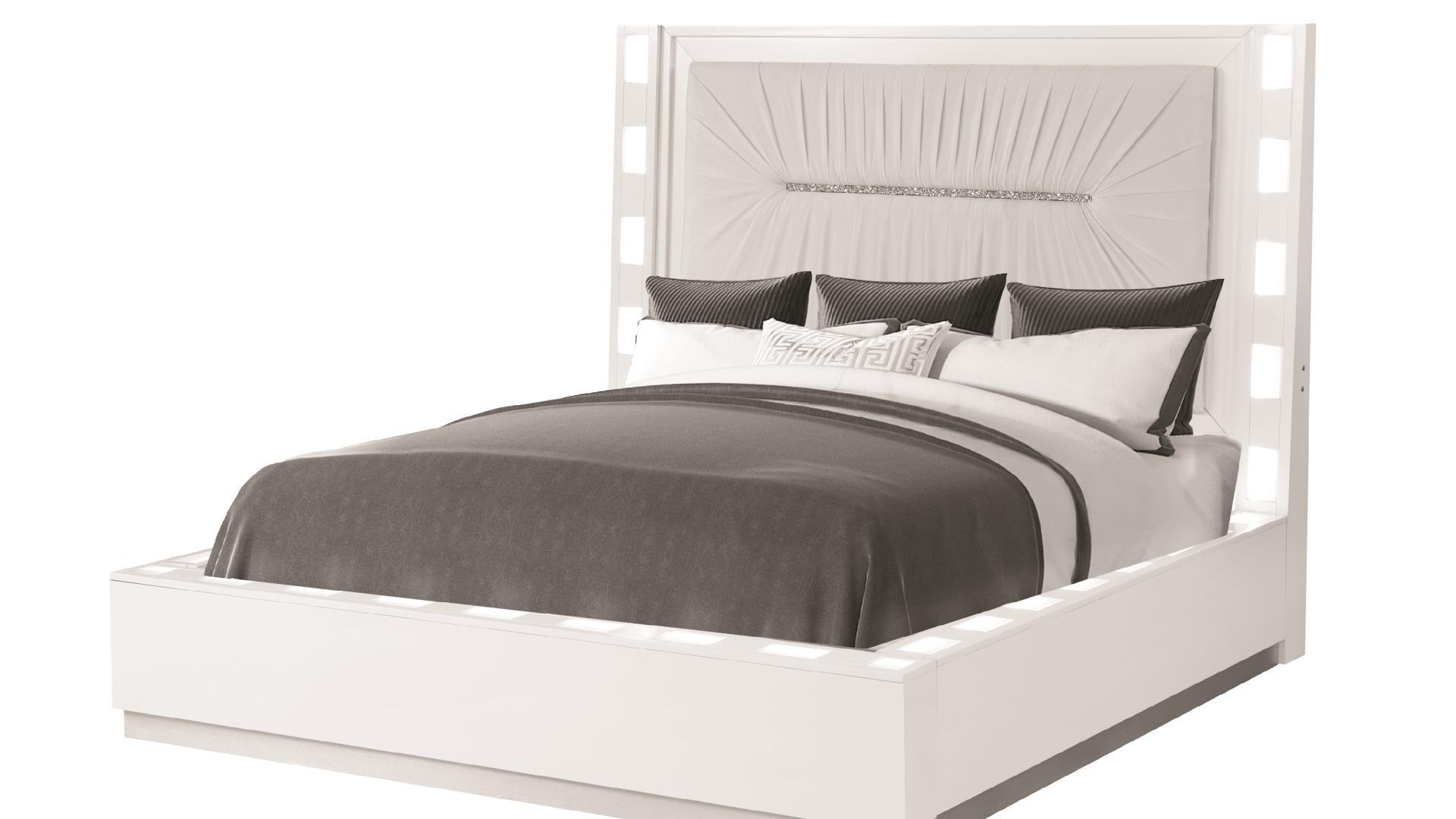 

    
Milky White Solid Wood Queen Bed COCO Galaxy Home Modern Contemporary
