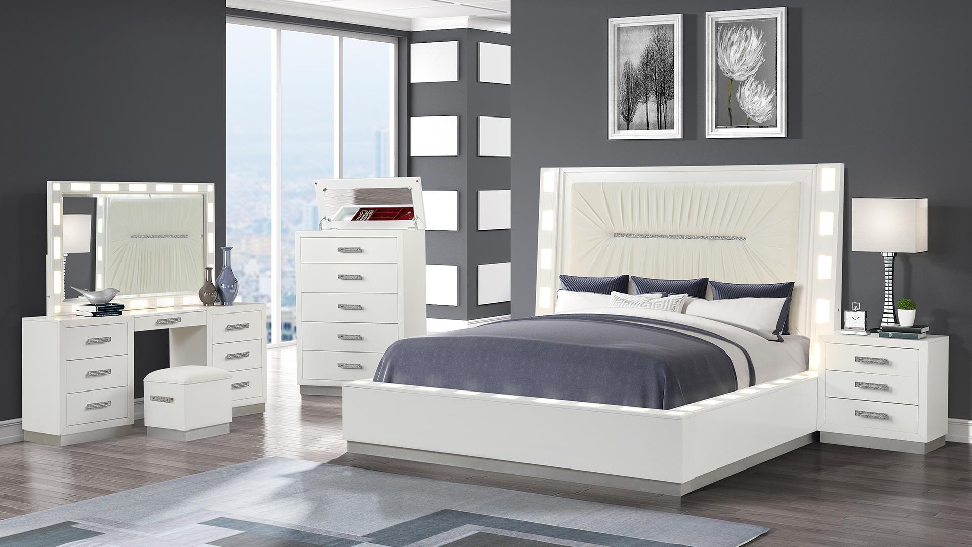 

    
Milky White Solid Wood Queen Bed w/Vanity Set 4Pcs COCO Galaxy Home Modern
