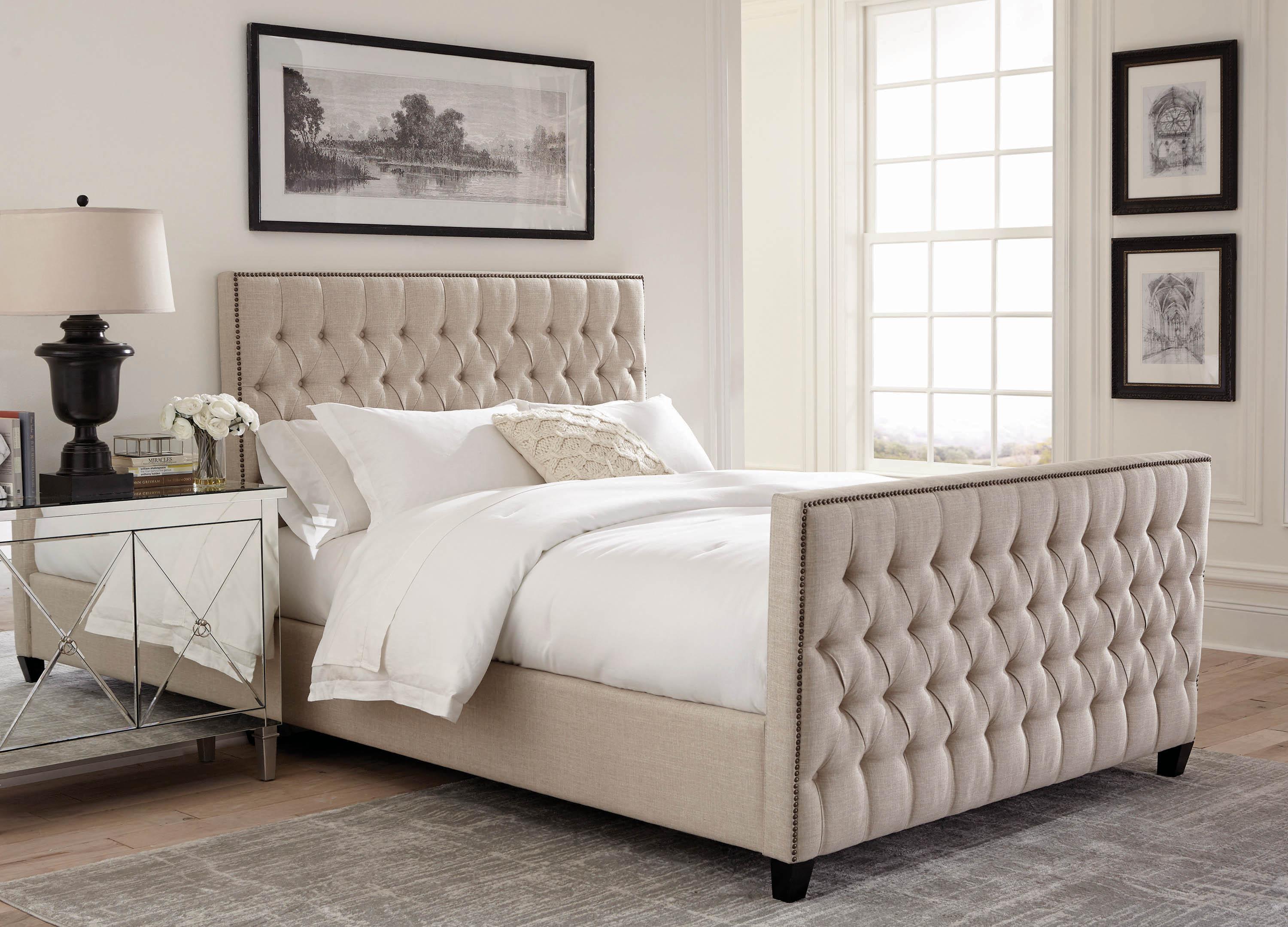 

    
Modern Beige Fabric Upholstery C king bed Saratoga by Coaster
