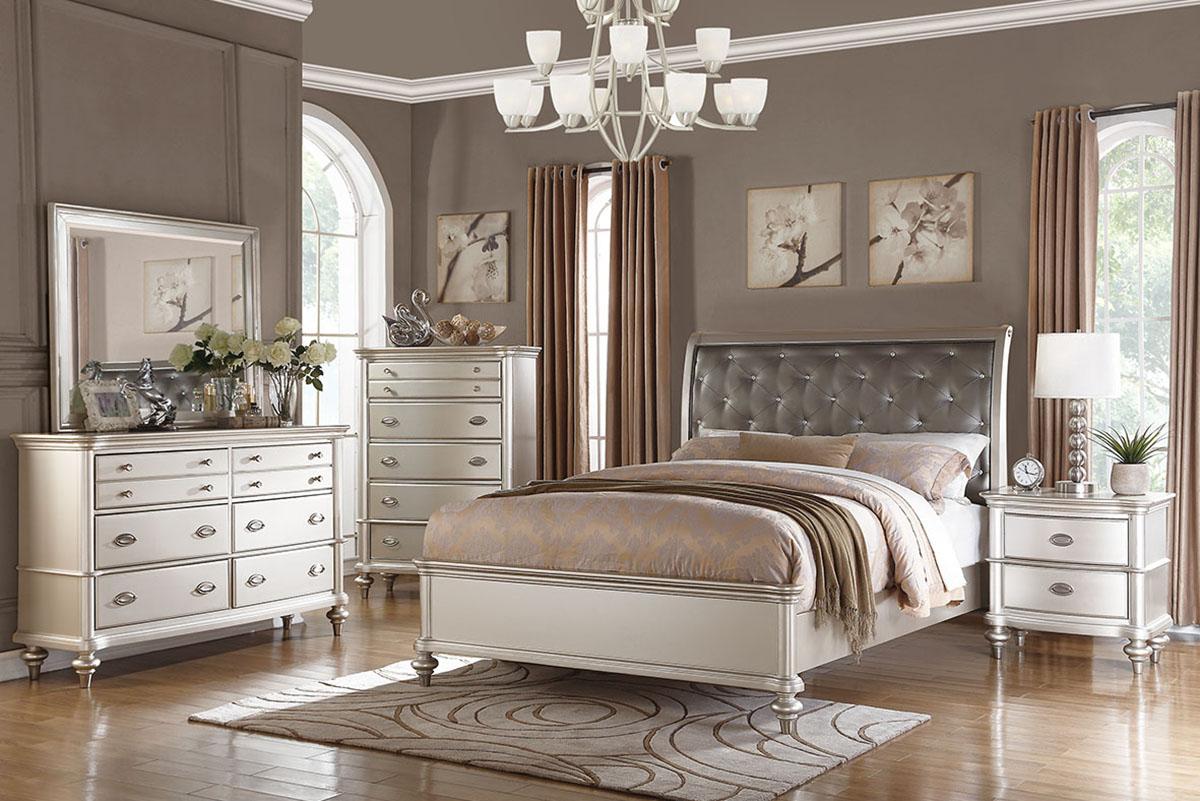 

    
Silver Beige Faux Leather Tufted Calif. King Bed F9317 Poundex Modern
