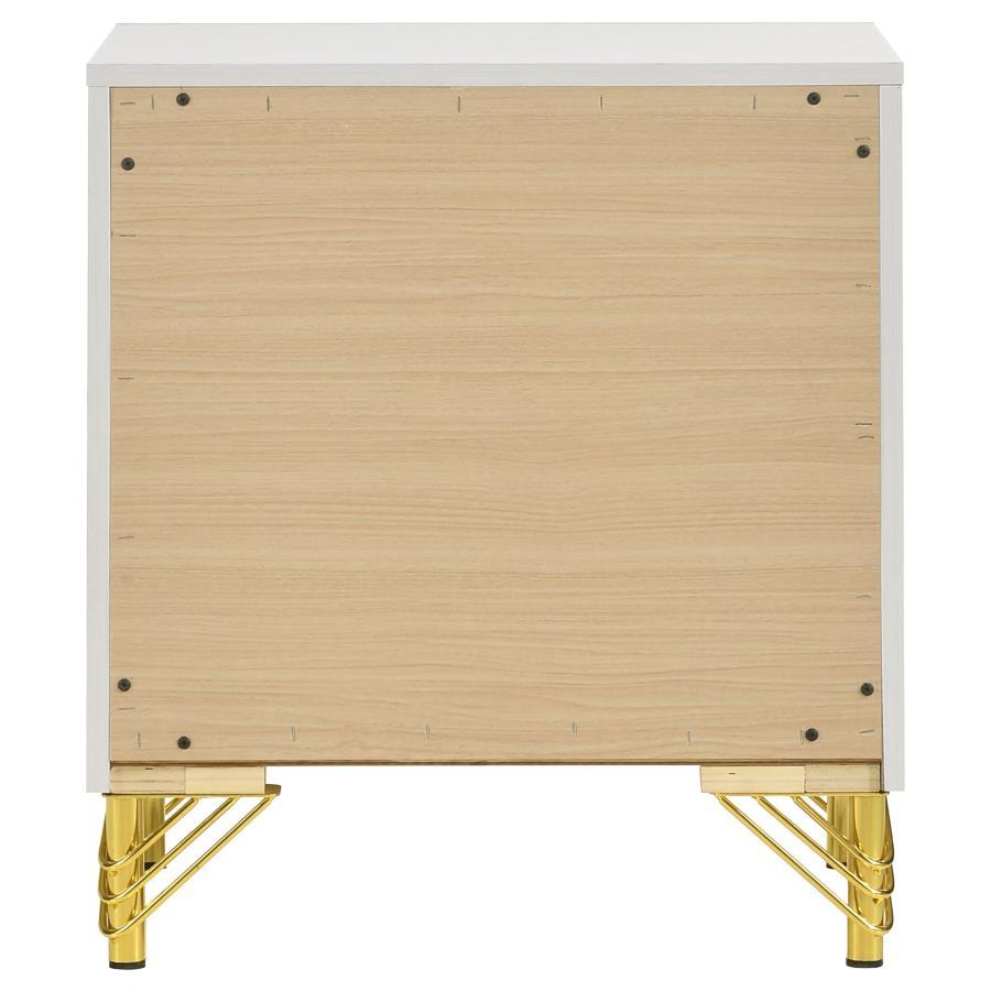 

    
Coaster Lucia King Panel Bedroom Set 3PCS 224731KE-3PCS Panel Bedroom Set White/Gold/Beige 224731KE-3PCS
