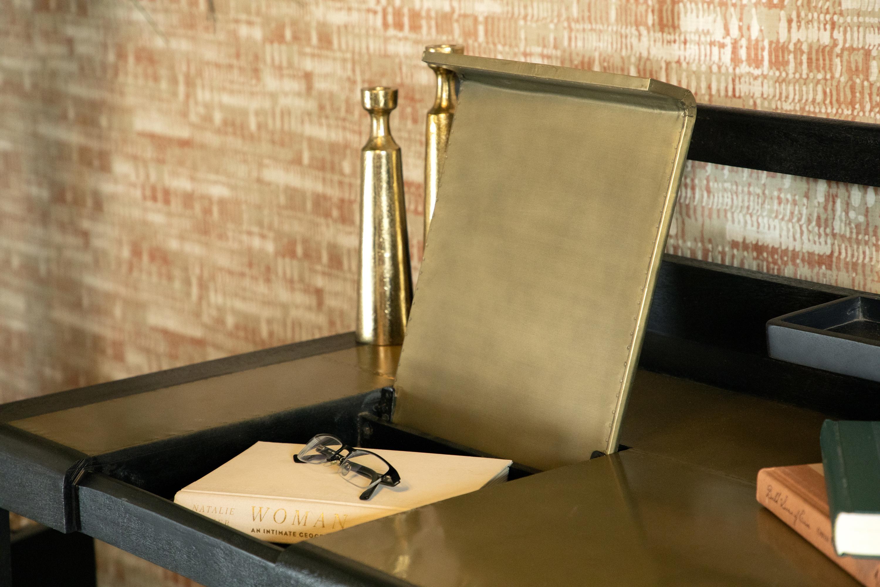 

    
 Order  Modern Black & Brass Solid Mango Writing Desk Coaster 991022 Purston

