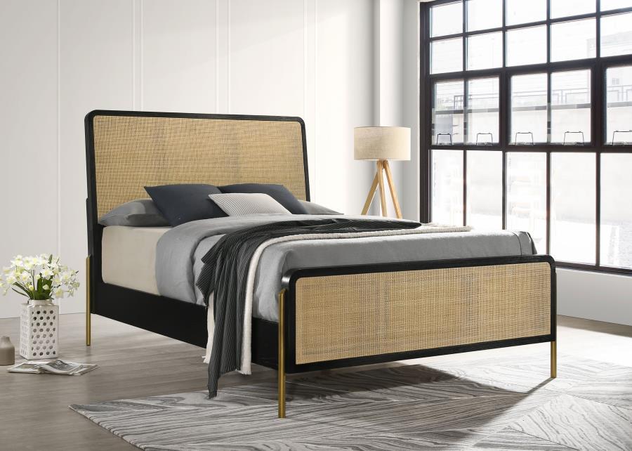 

    
Coaster Arini King Panel Bedroom Set 6PCS 224330KE-6PCS Panel Bedroom Set Gold/Black 224330KE-6PCS
