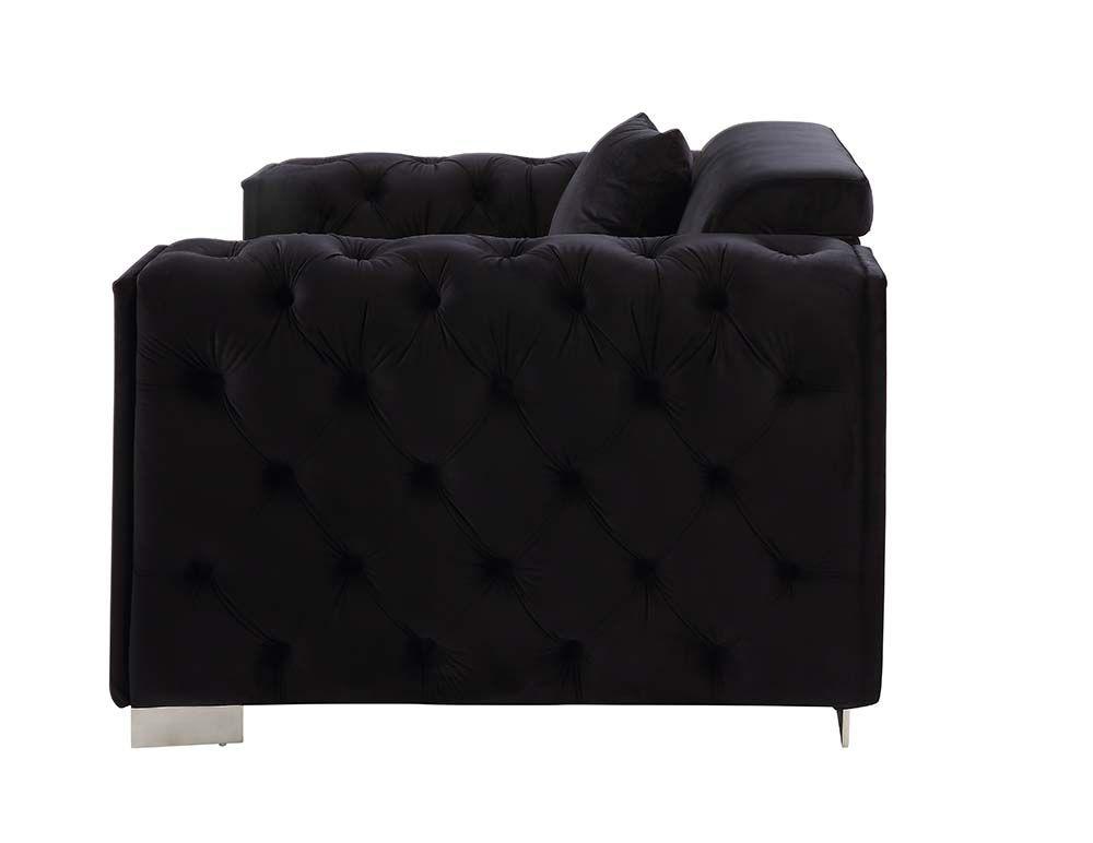 

    
 Photo  Modern Black Velvet Sofa + Loveseat + Chair by Acme Trislar LV01397-3pcs
